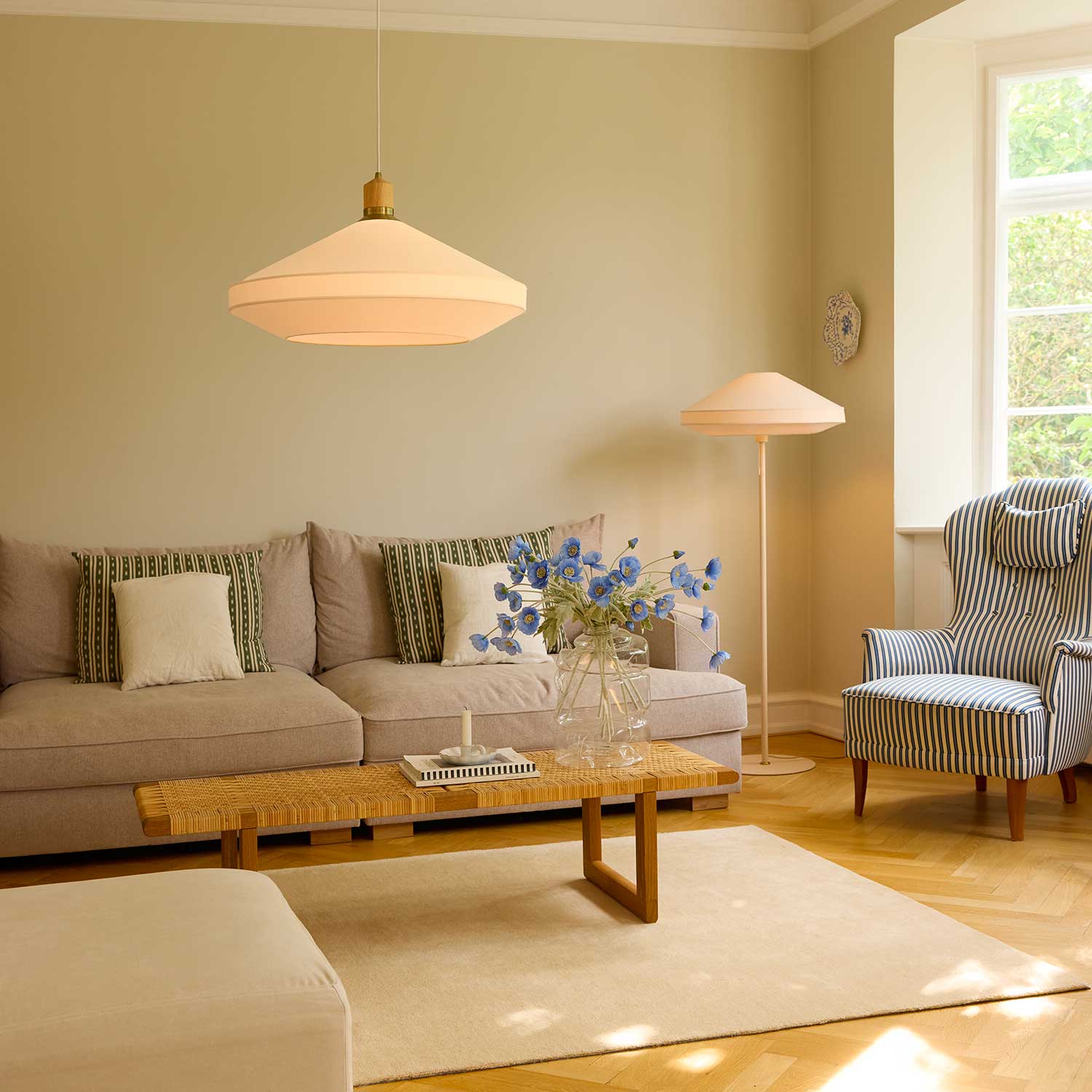Paris Soft - Lampadaire en tissu vintage design pour salon