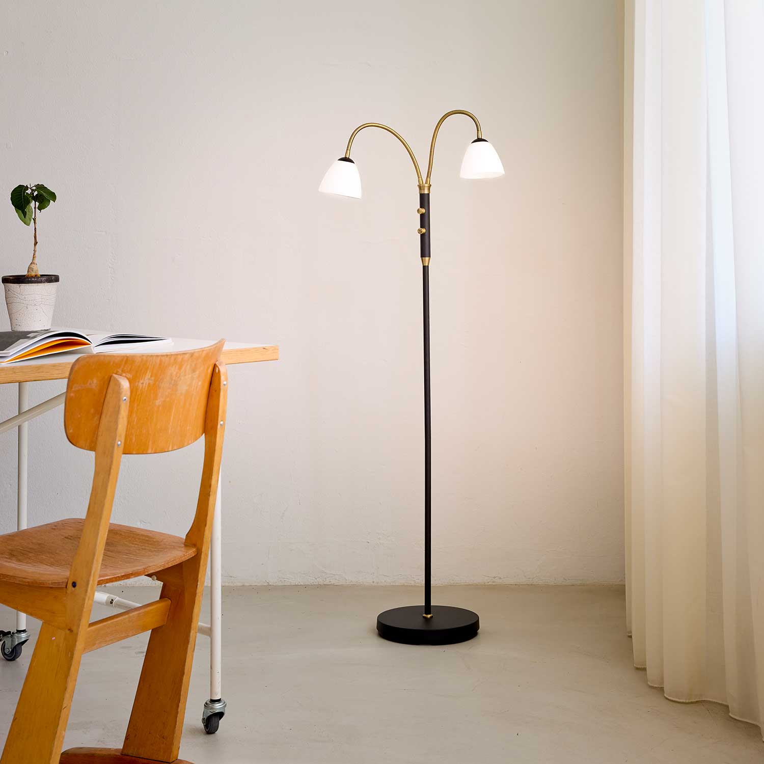 Lucid - Lámpara de pie salón diseño vintage orientable