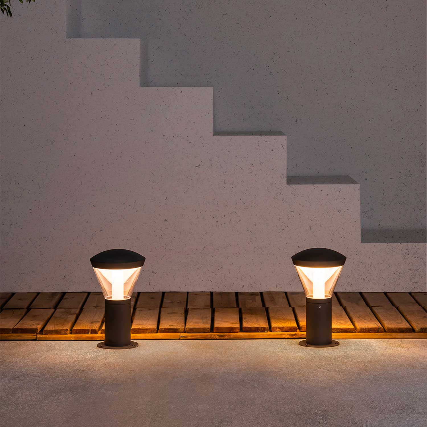Shelby - Lámpara baliza led de jardín estilo moderno