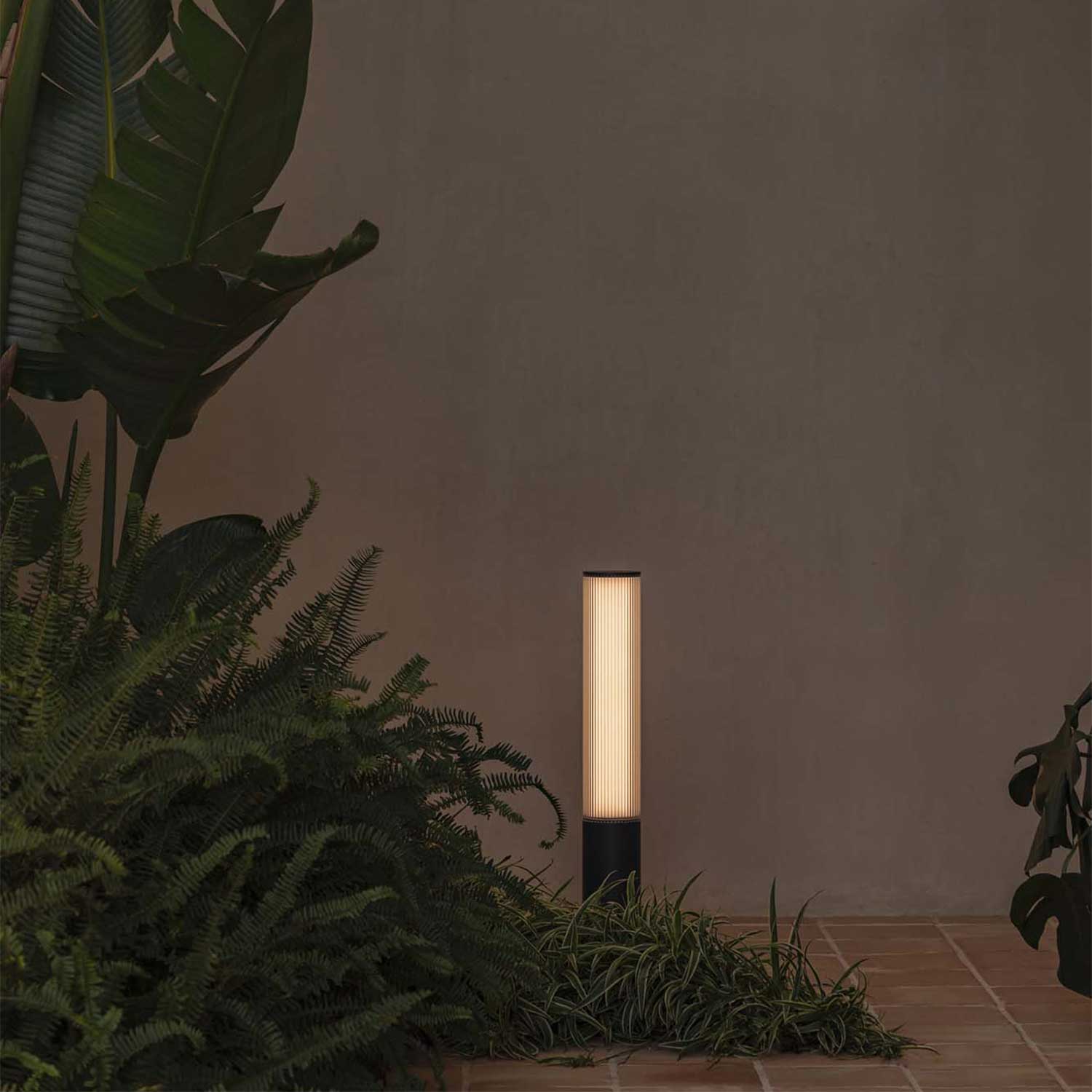 Tura - Borne led extérieure contemporaine pour jardins et terrasses