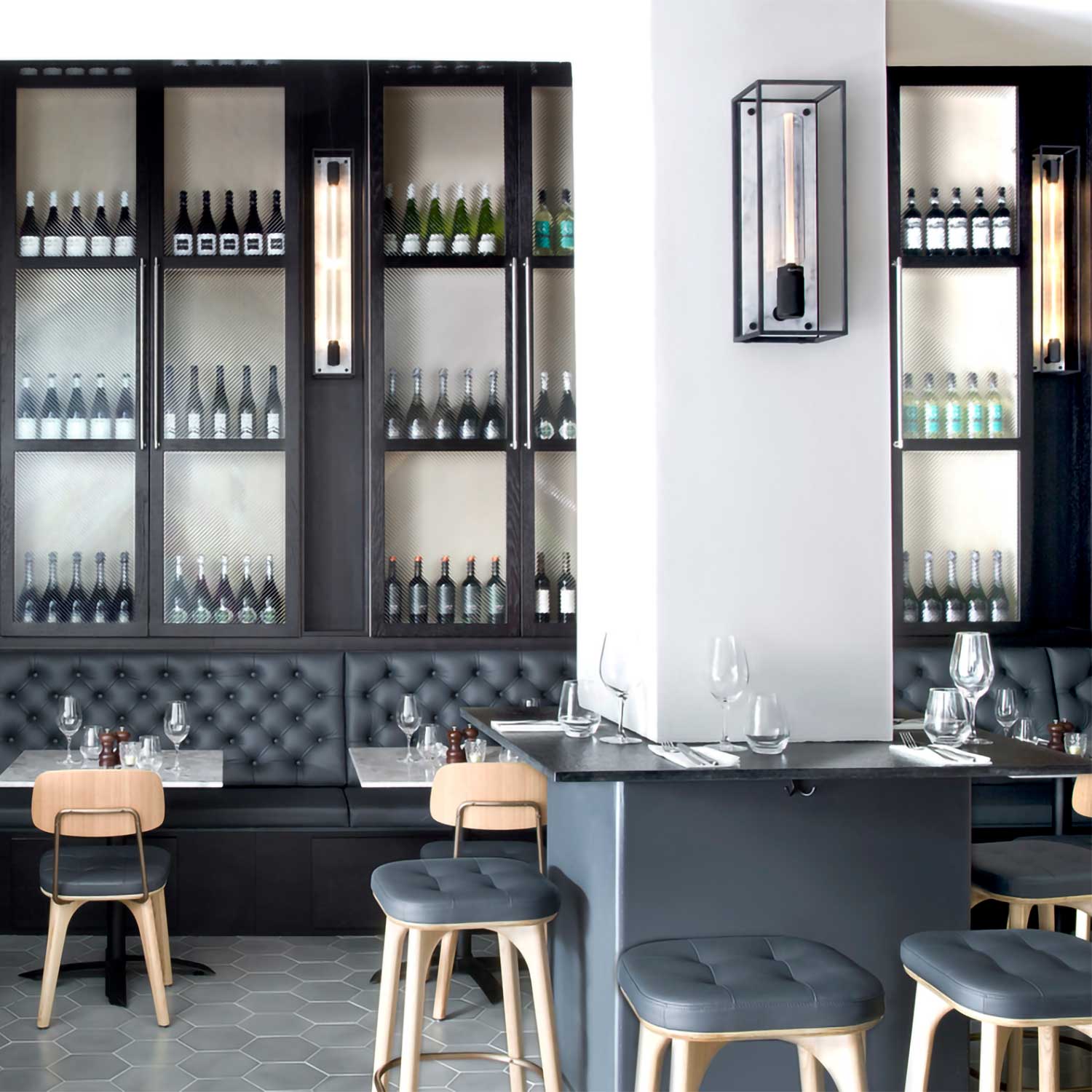 Caged Wall Large - Aplique de pared jaula de acero para salón contemporáneo