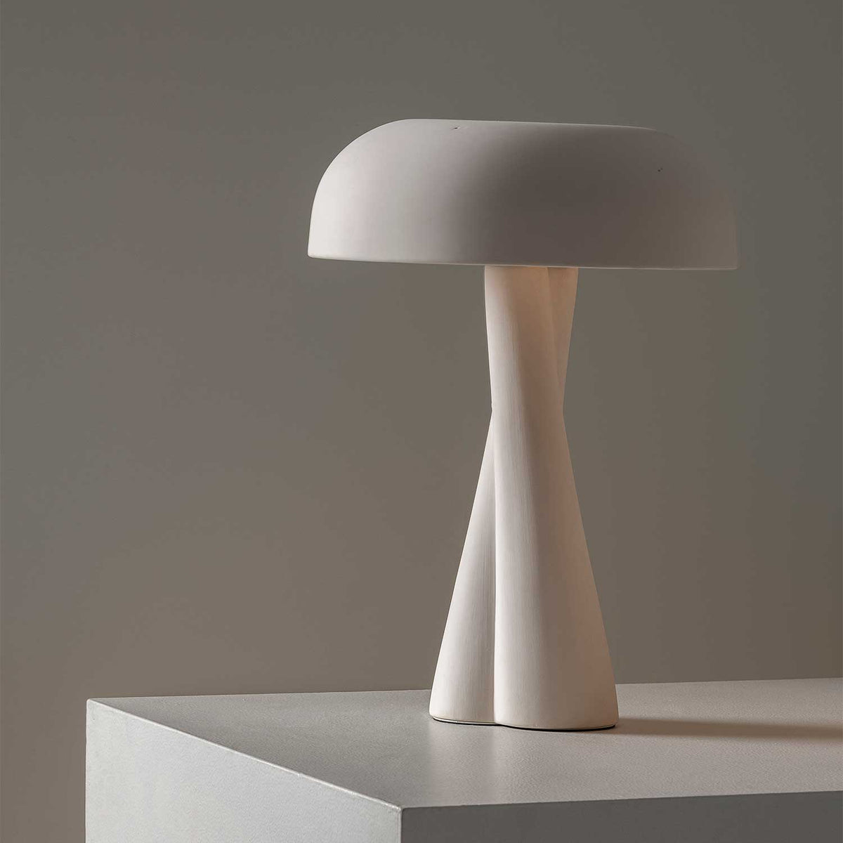 Paulina 04 - Lampe à poser en grès