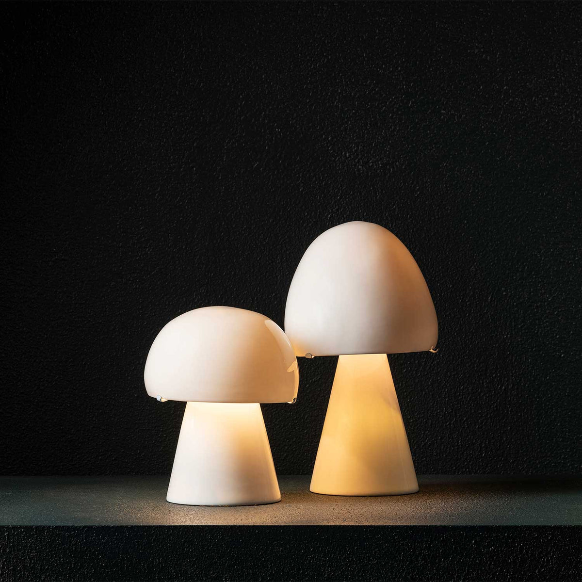 Joe N°2 - Lampe à poser en porcelaine