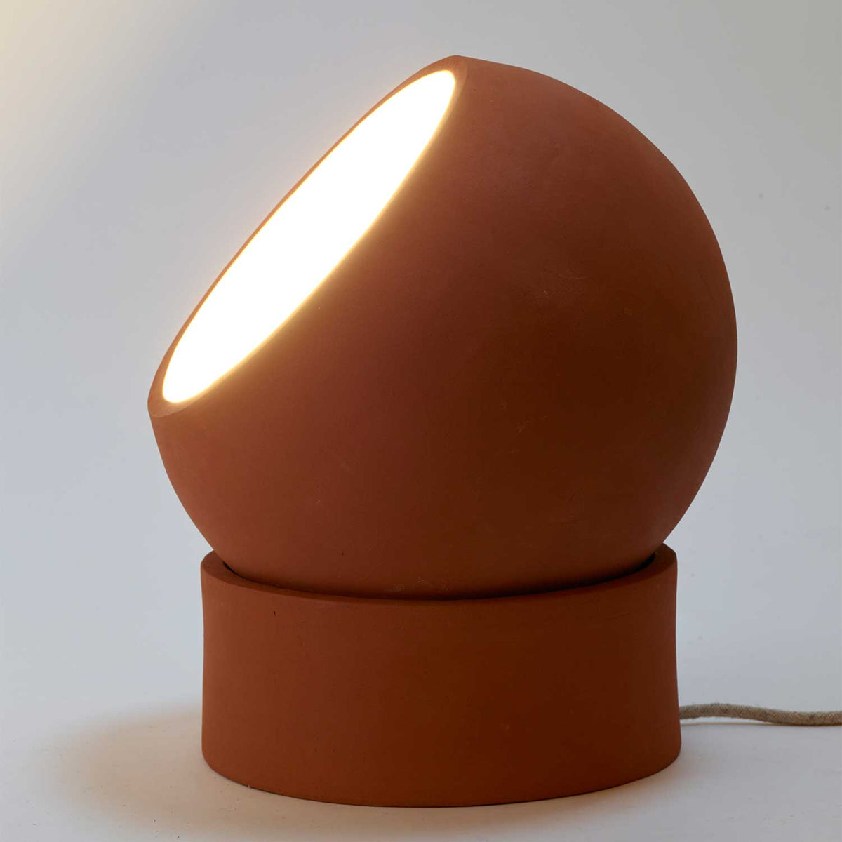 Terra - Lampadaire en terre cuite