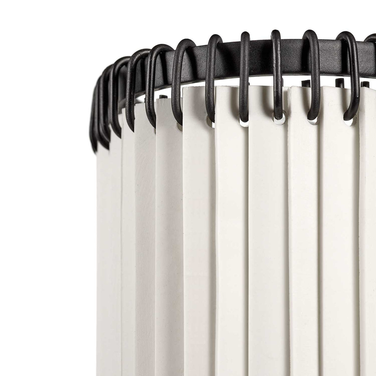 Lou - Lampe à poser en acier et porcelaine, style minimaliste