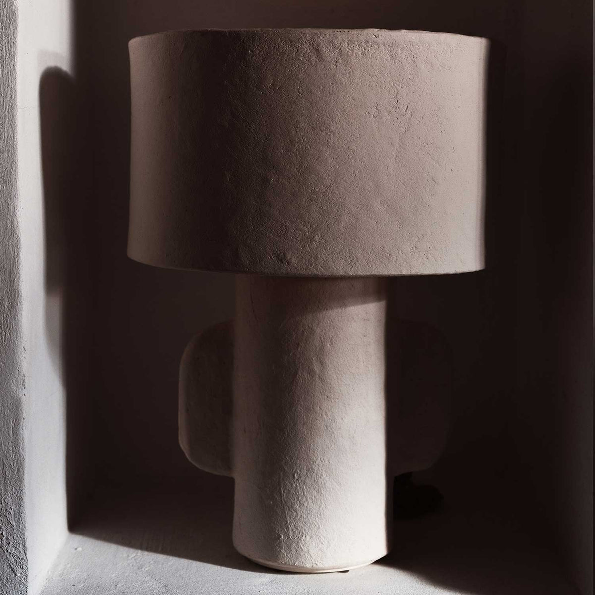 Earth - Lampe à poser en papier mâché, style wabi-sabi