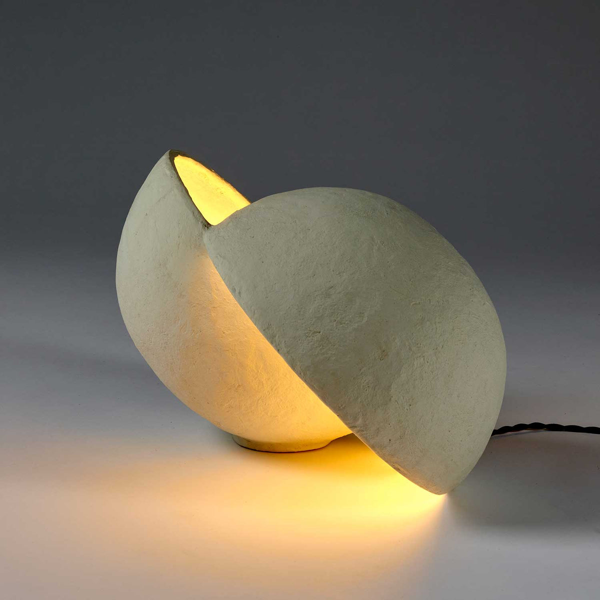 Earth - Lampe à poser en papier mâché, style wabi-sabi