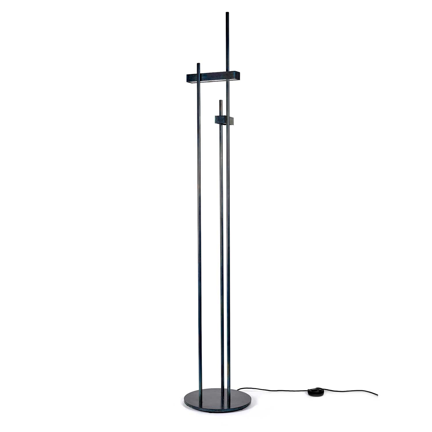Sofisticato Nr.38 - Lampadaire LED en acier bleui, style industriel