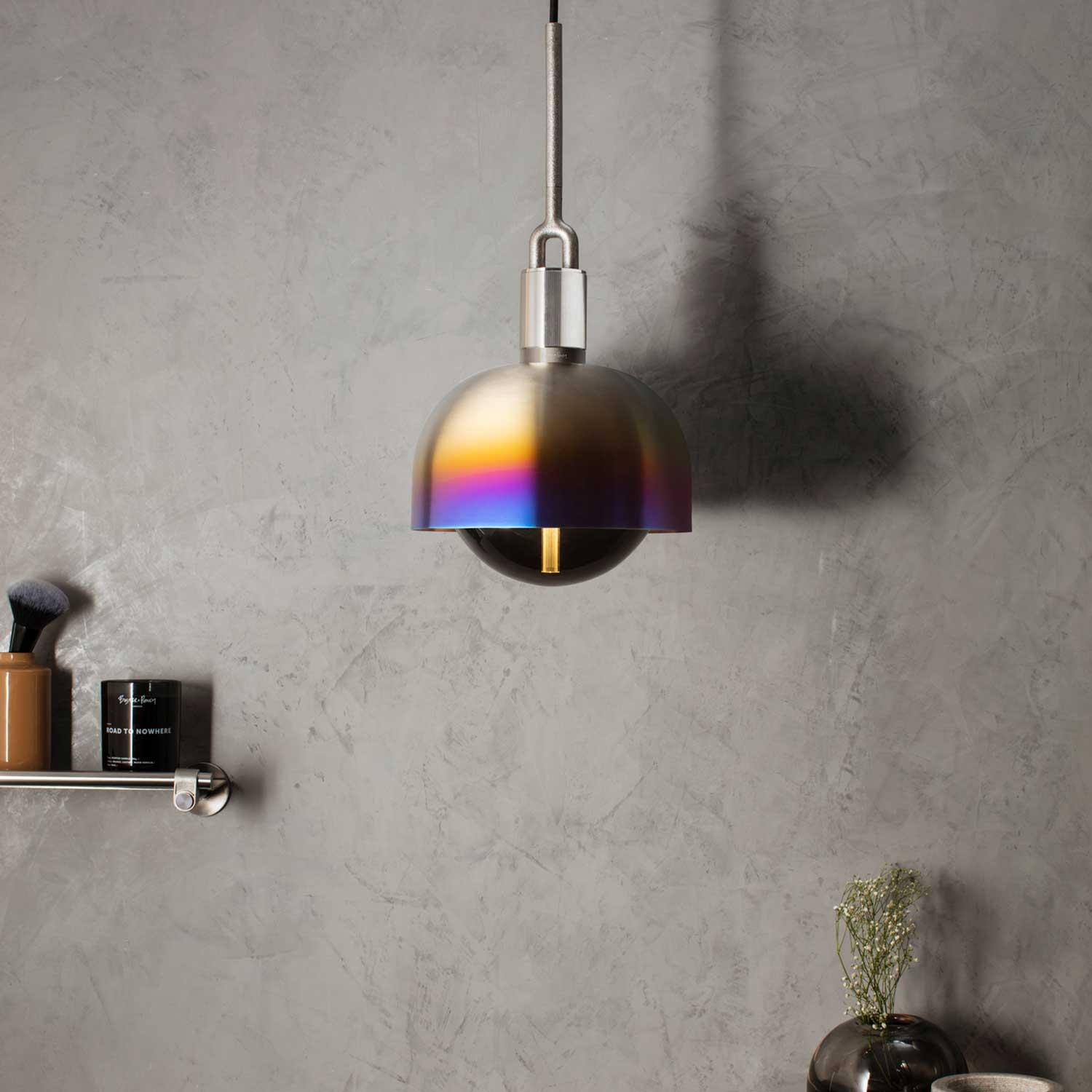 Forked Globe Shade - Suspension design pour cuisine industrielle