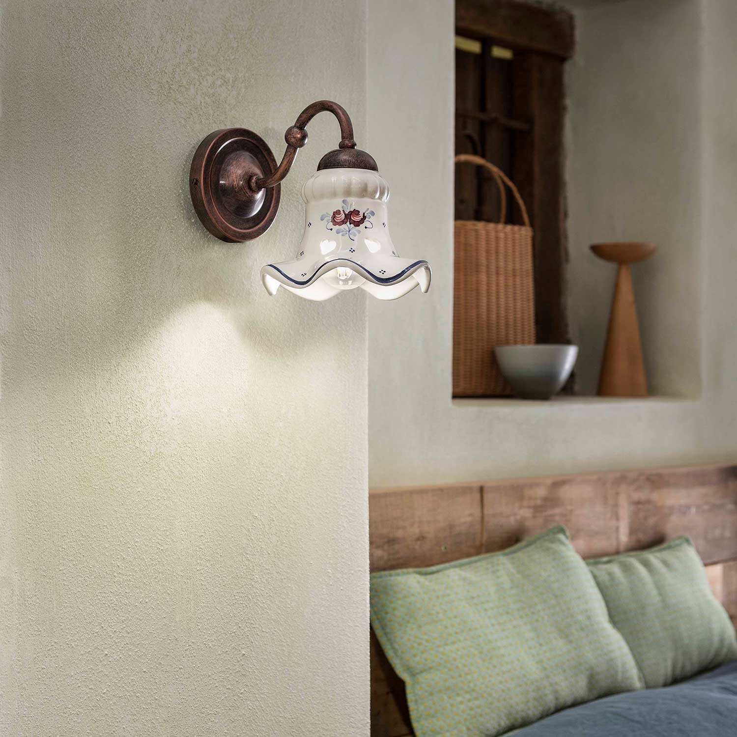 Chieti - Applique murale blanche fleurie pour salon baroque