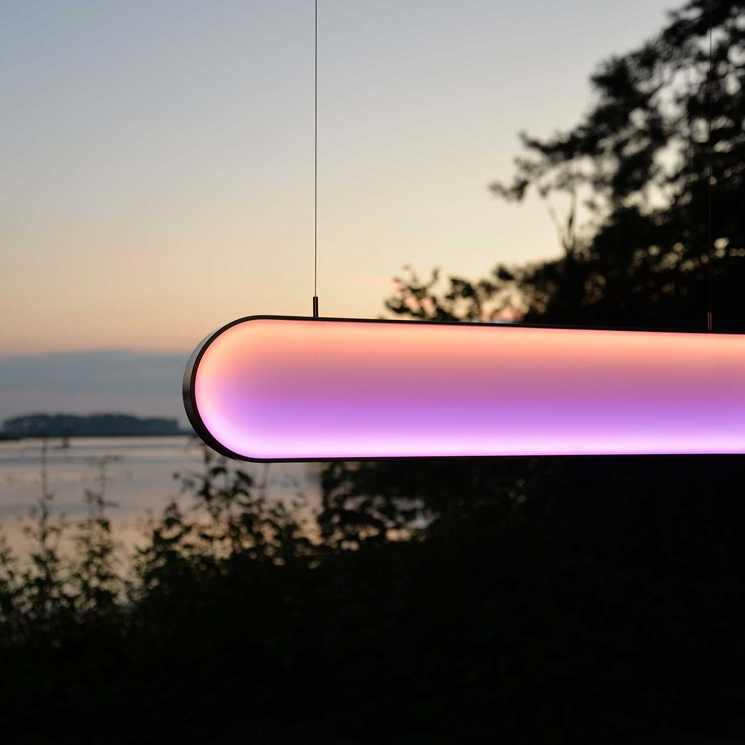 Sunne - Wireless solar LED pendant light for interior design