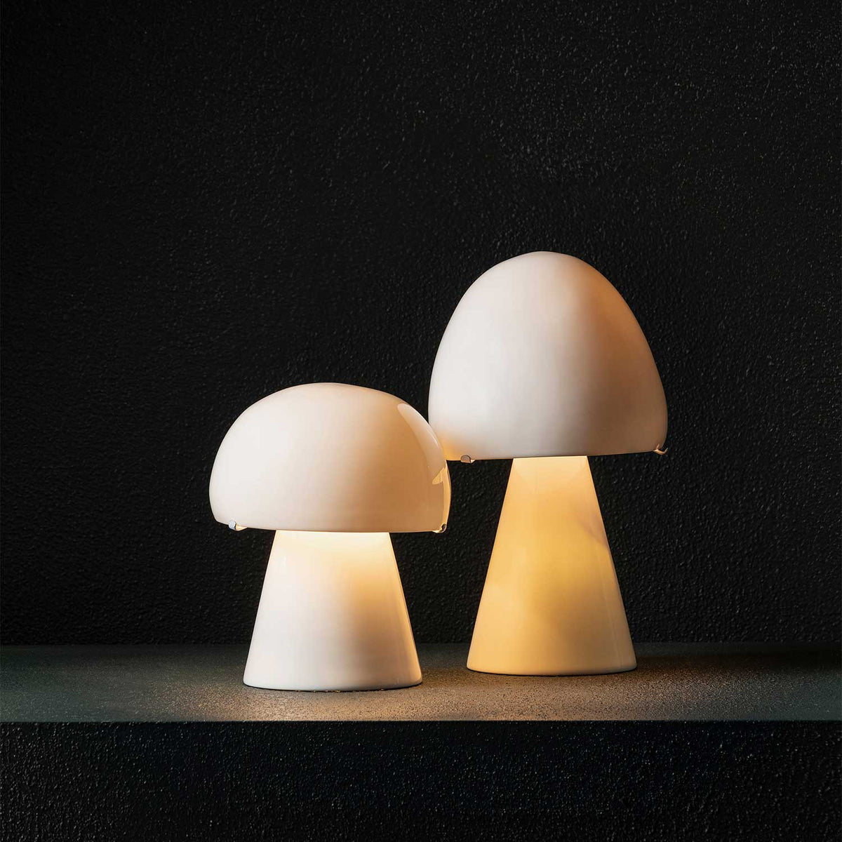 Joe N°1 - Lampe à poser en porcelaine