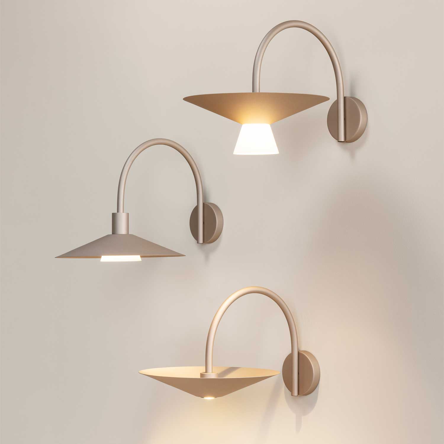 Belt - Applique murale LED design contemporain en acier avec abat-jour modulable