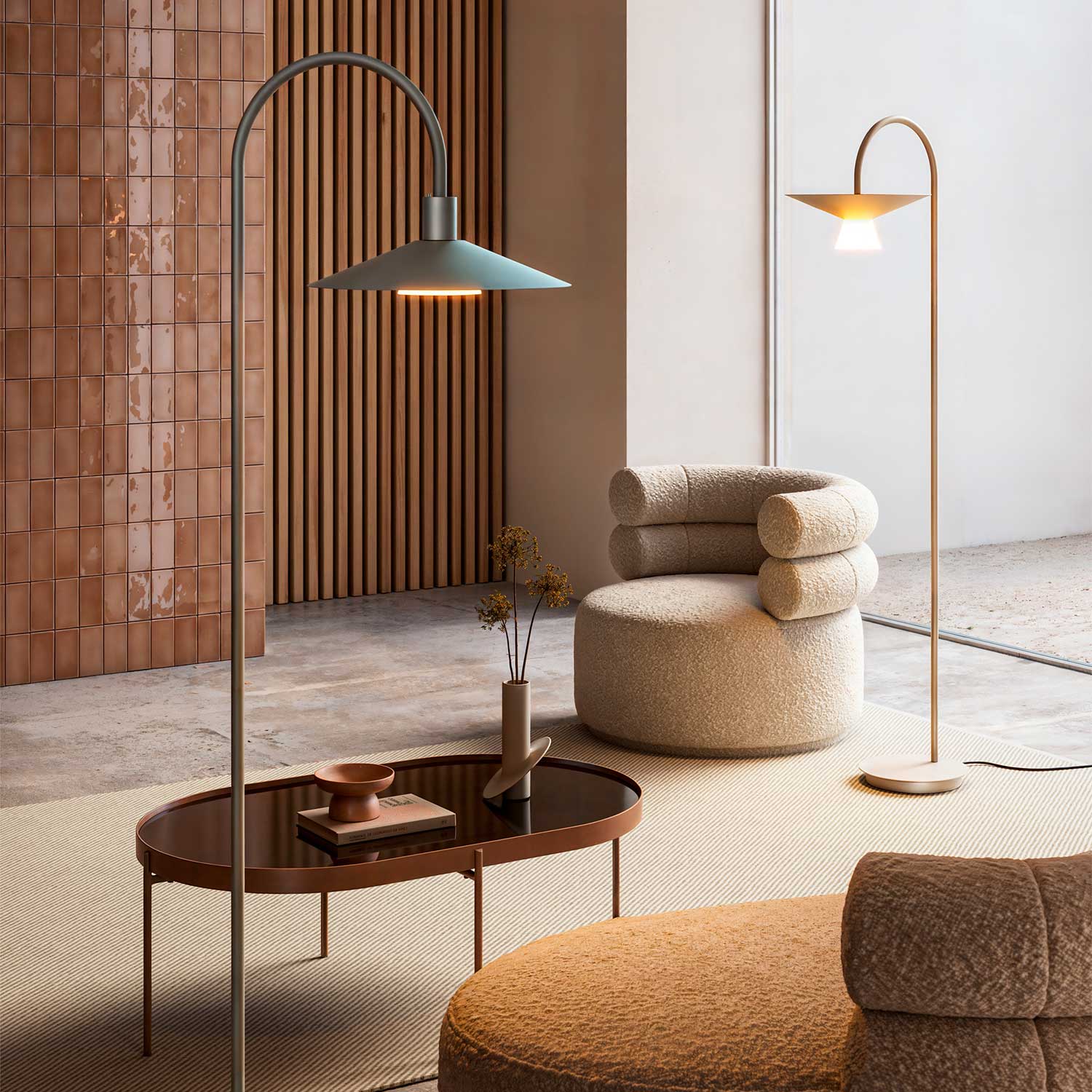 Belt - Lampadaire led design en acier pour salon moderne