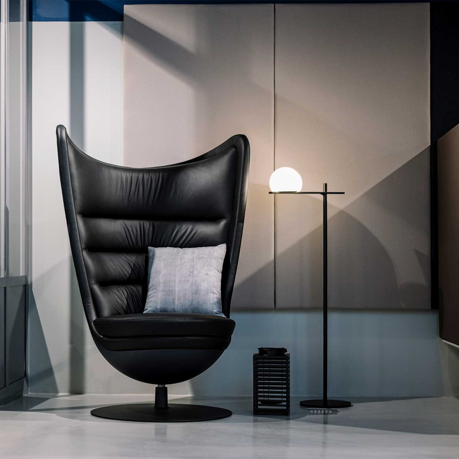 Circ - Wohnzimmer-Stehlampe im Art-Deco-Design