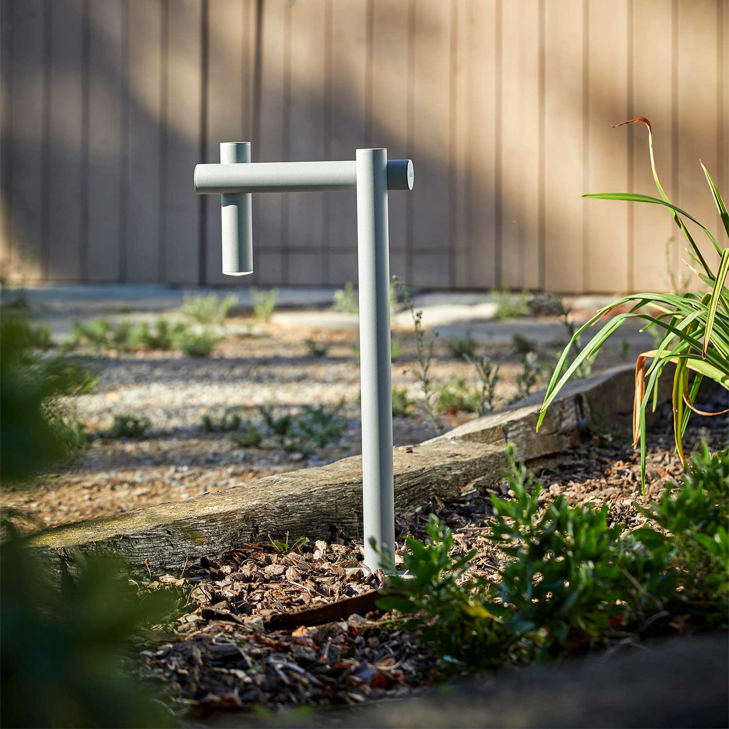 Tik - Borne led extérieure de jardin design moderne