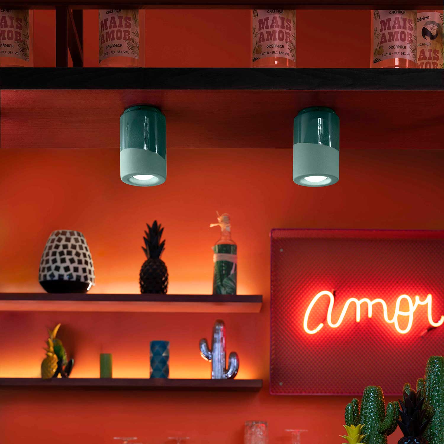 Pi - Lampe plafonnier en céramique coloré pour cuisine éclectique