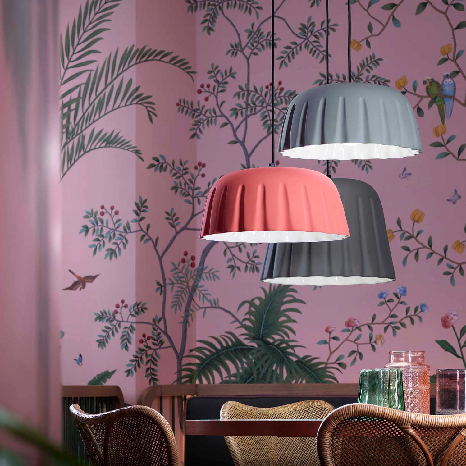 Madame Grés - Suspension fleur en céramique pour salle à manger