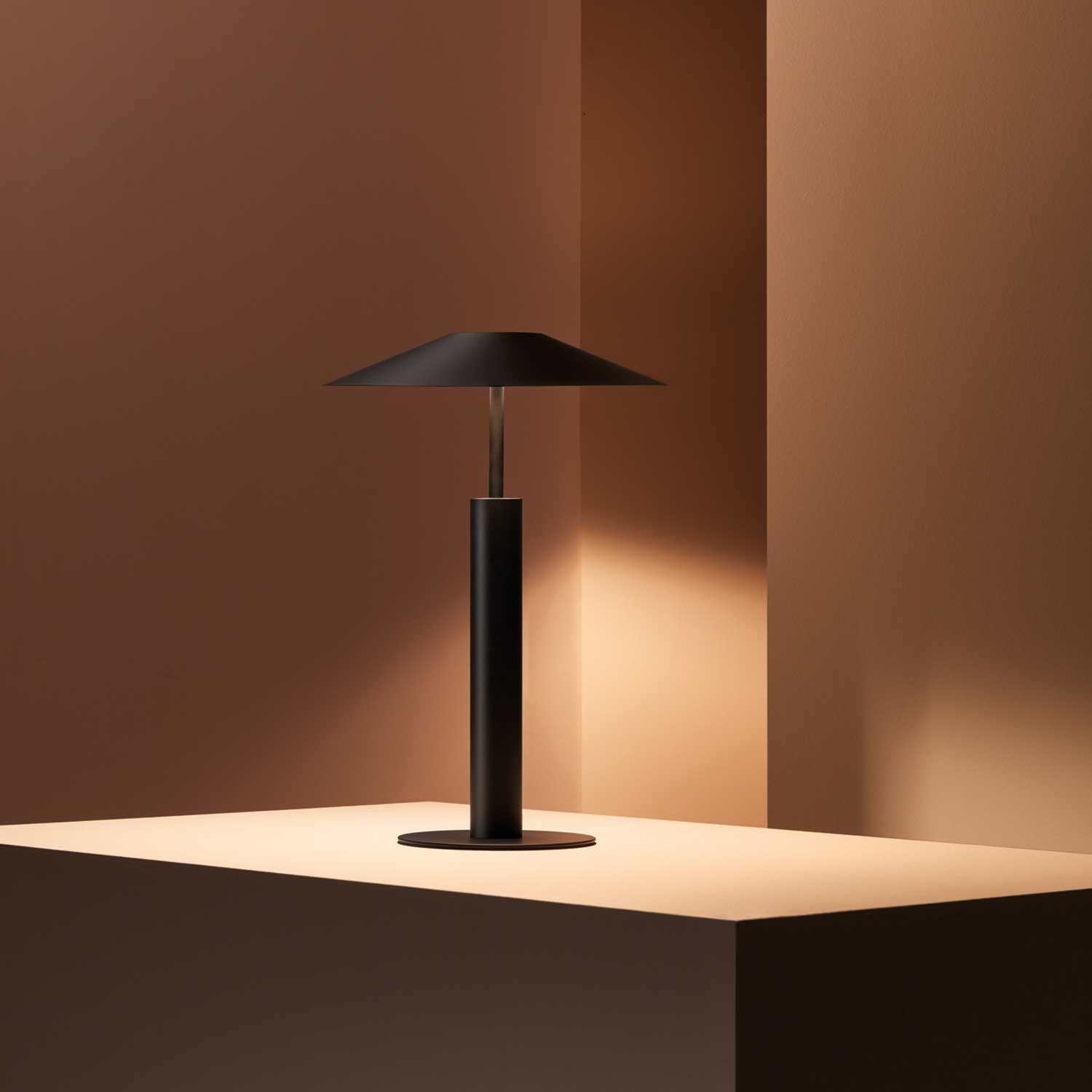 H - Lampe de bureau LED en métal design vintage