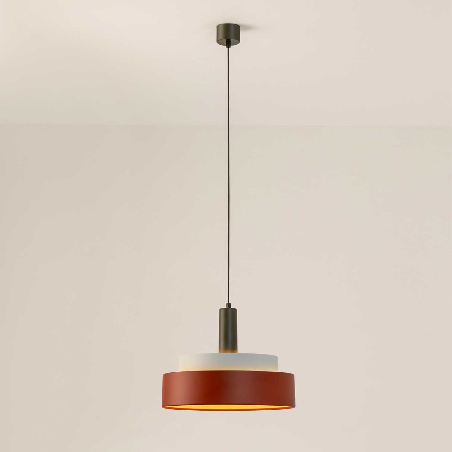 Keops Triple - Suspension en métal coloré design pour chambre