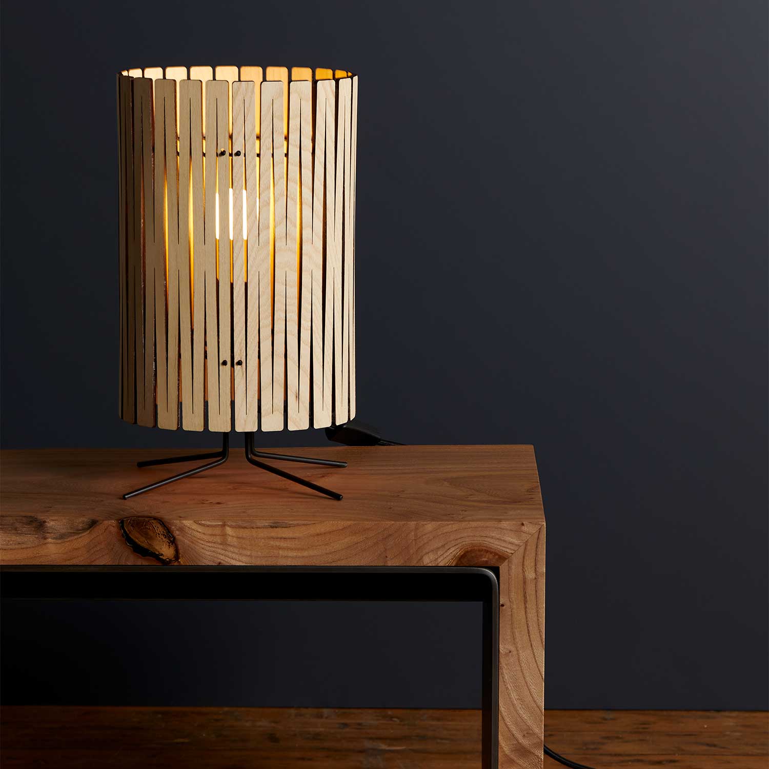 Kerflights Table Lamp - Lampe sur pied salon design en carton