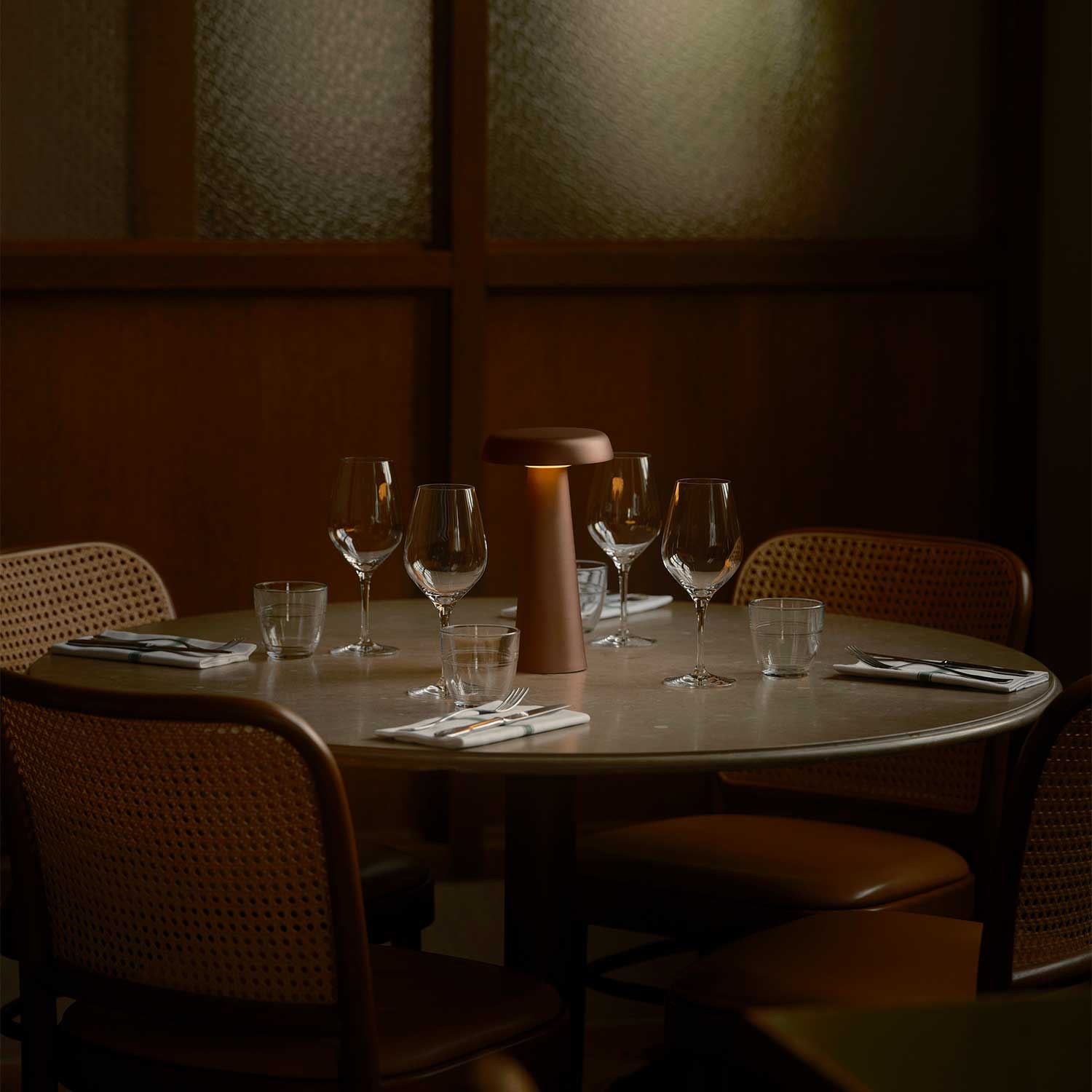 Arcello - Lampe portable design contemporain pour restaurant