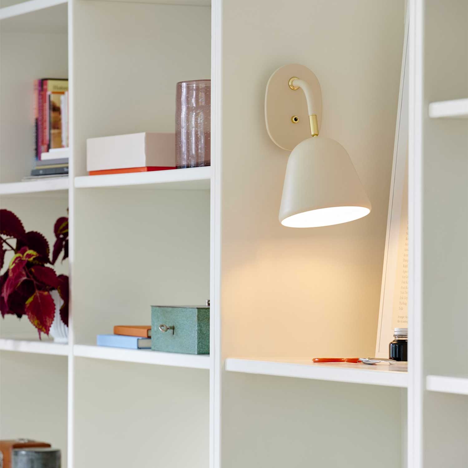 Fleur - Applique murale beige et doré design pour salon