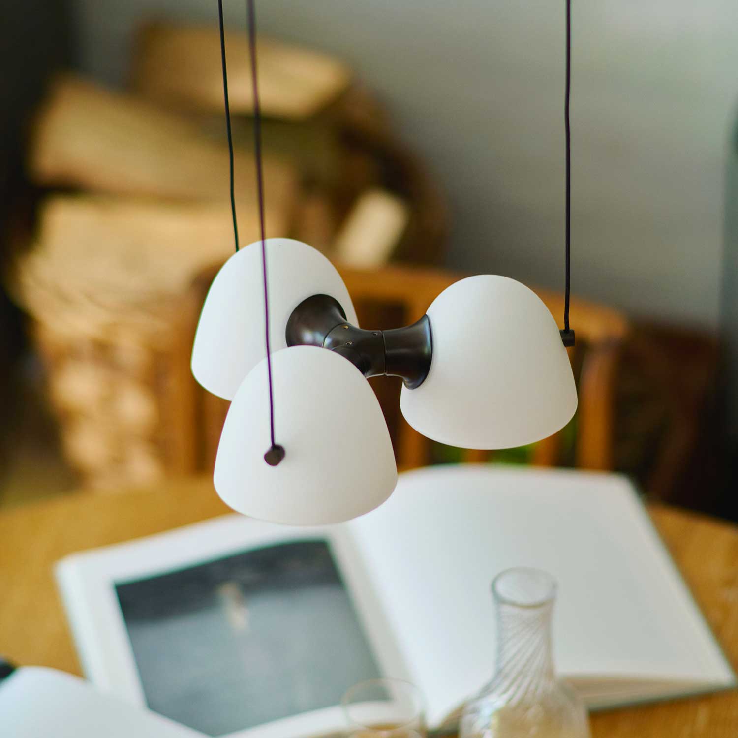 Fuse - Lustre design en albâtre et laiton vieilli pour salon