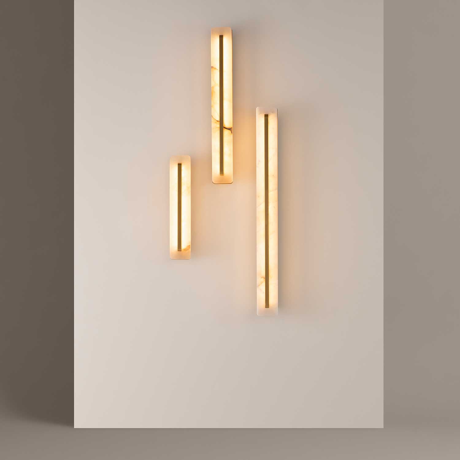 Albatre - Applique LED design en marbre et laiton