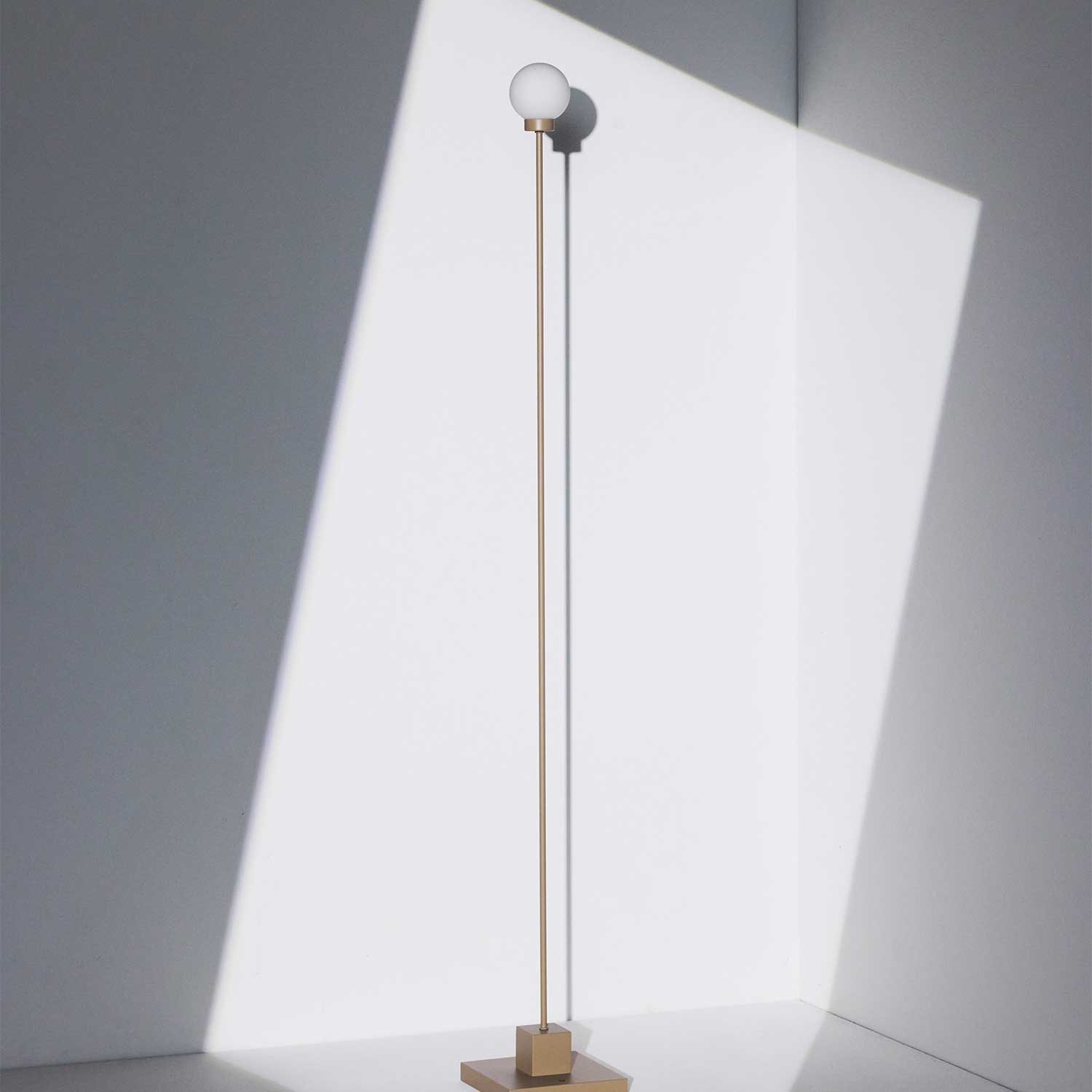 Snowball - Lampadaire sans-fil LED pour intérieur et extérieur