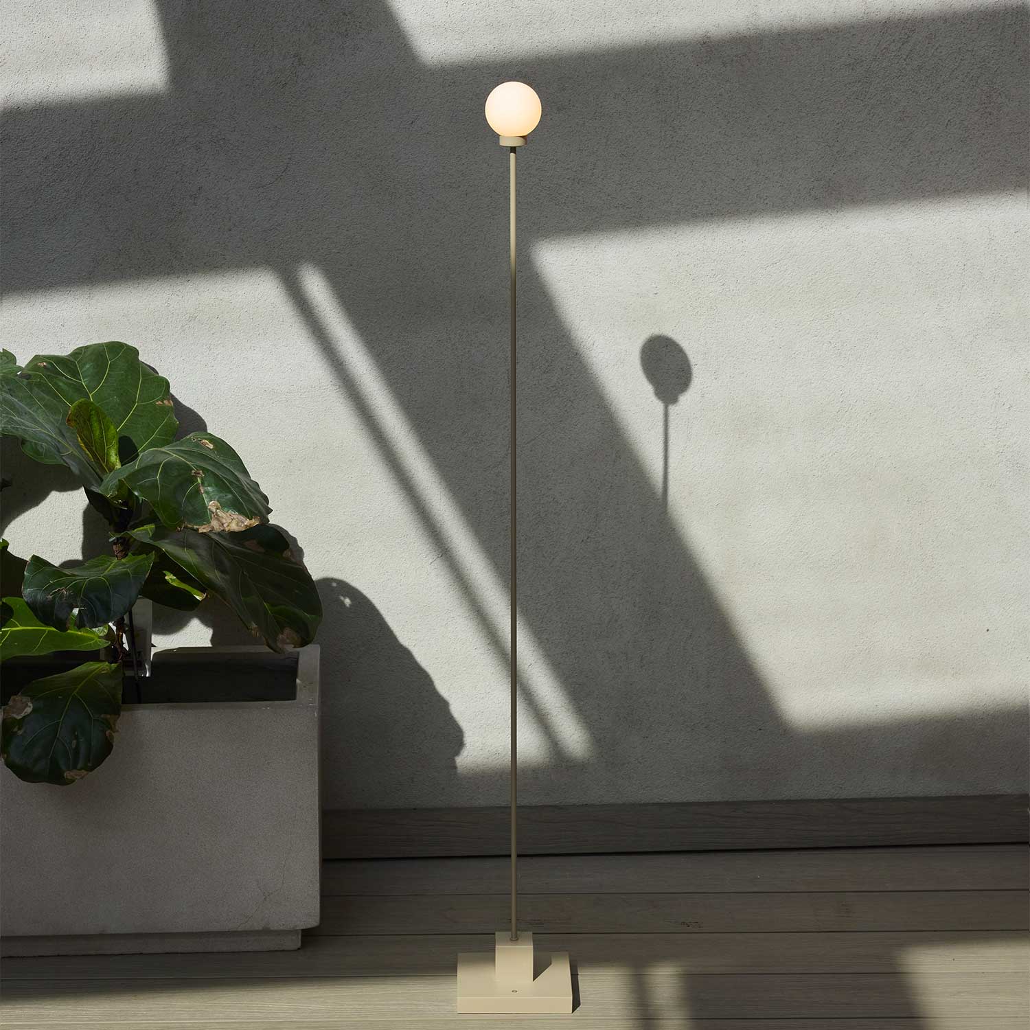 Snowball - Lampadaire sans-fil LED pour intérieur et extérieur
