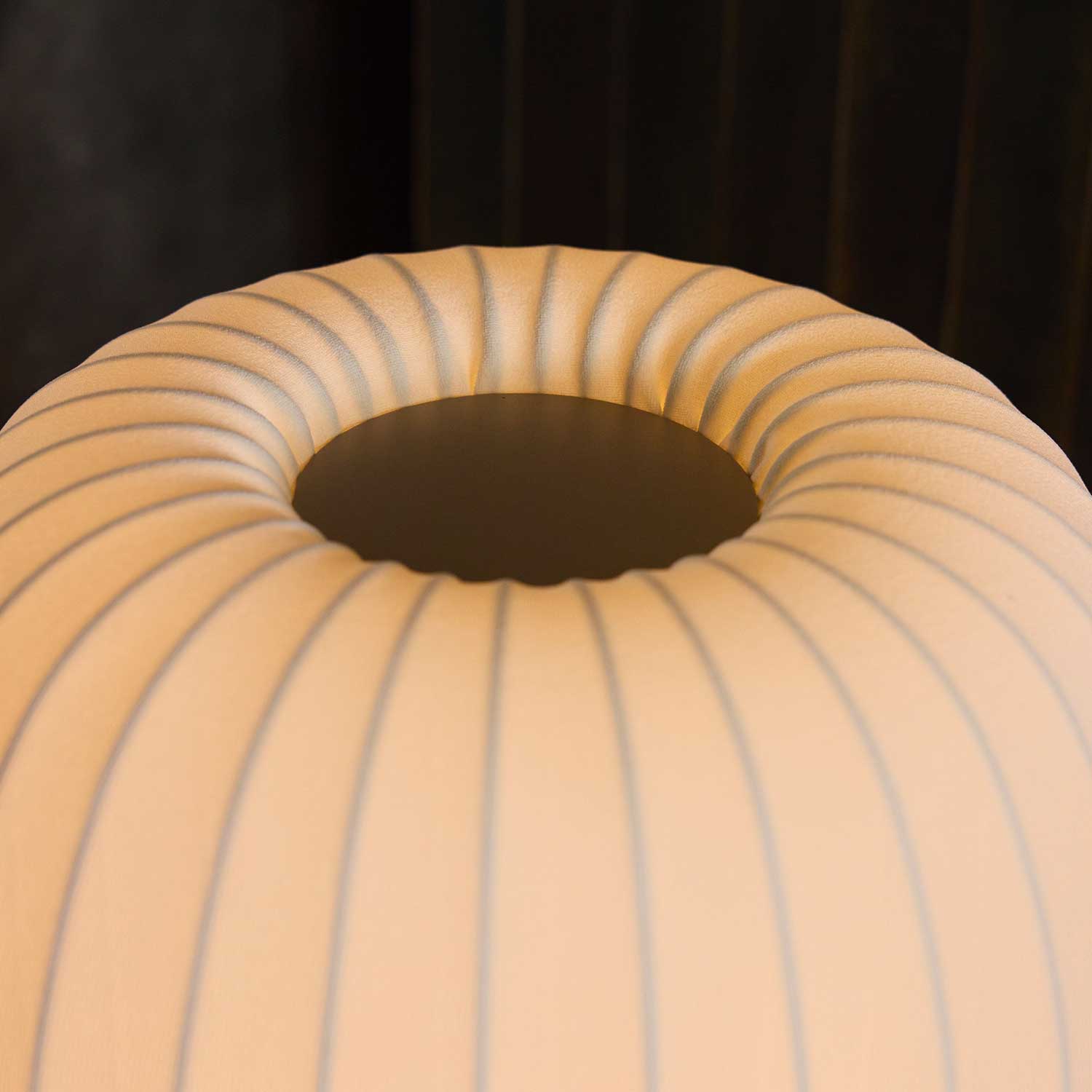 Tradition - Lampadaire de salon en tissu design japandi