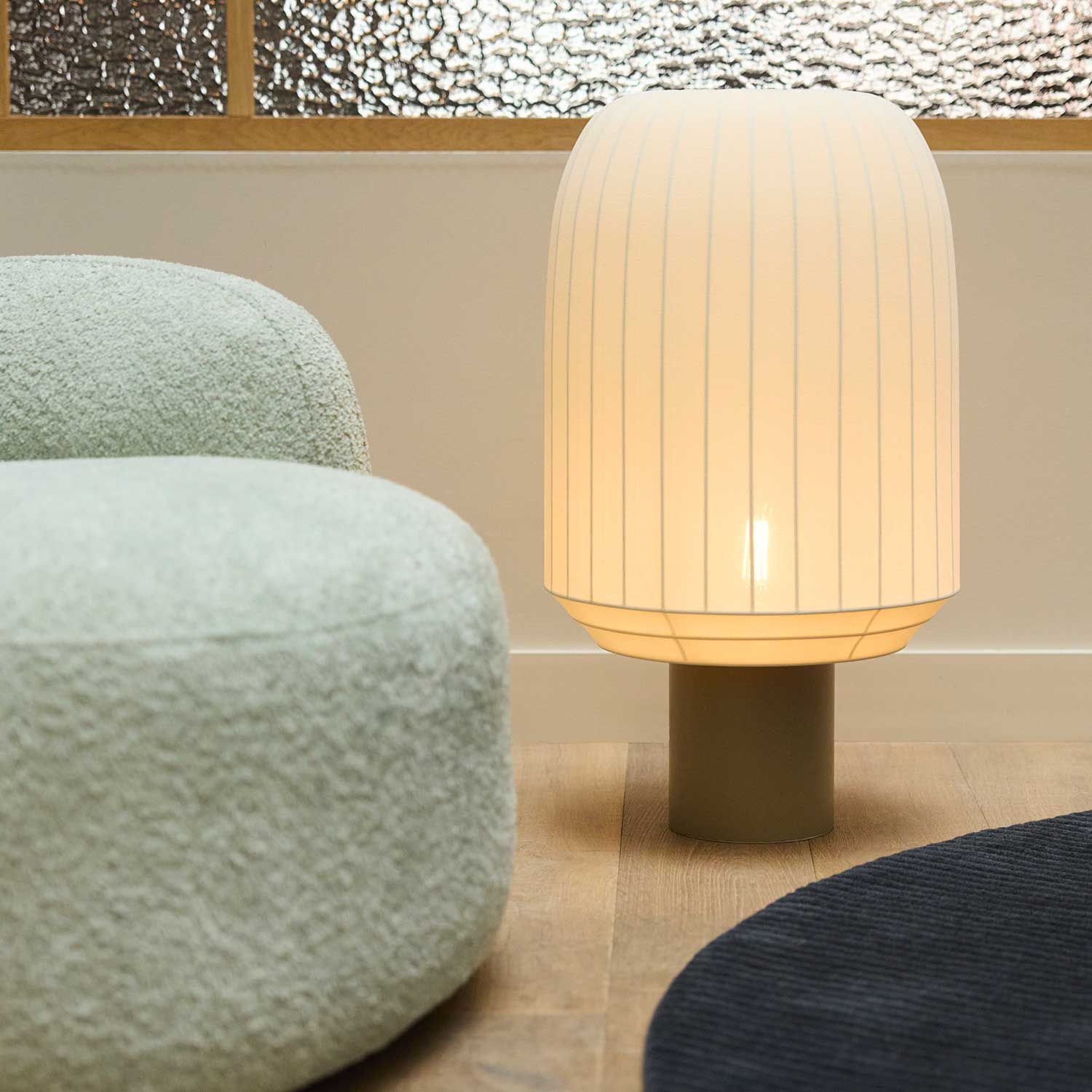 Tradition - Lampadaire de salon en tissu design japandi