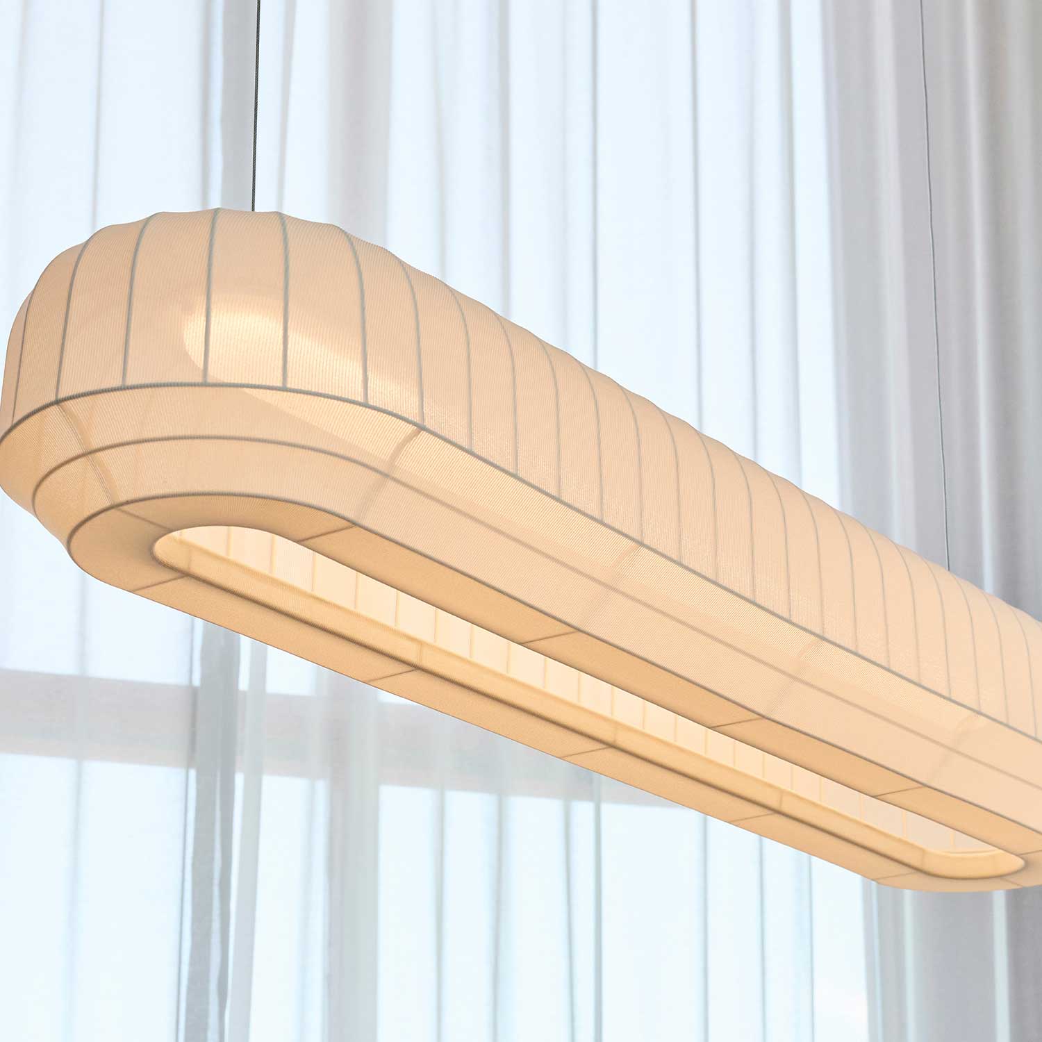 Tradition Linear - Suspension en tissu blanc design japandi