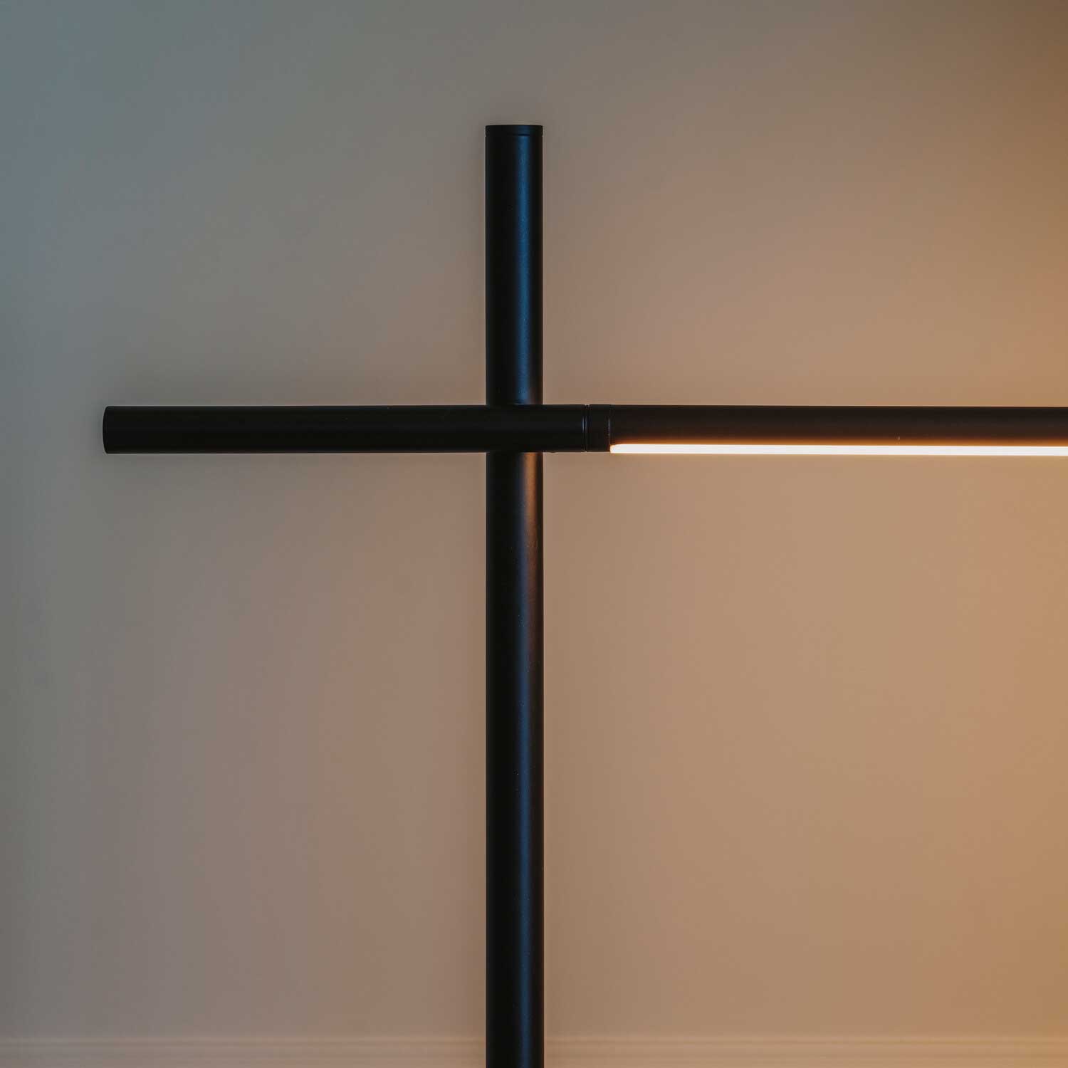 Tubs - Lampadaire LED design minimaliste pour salon