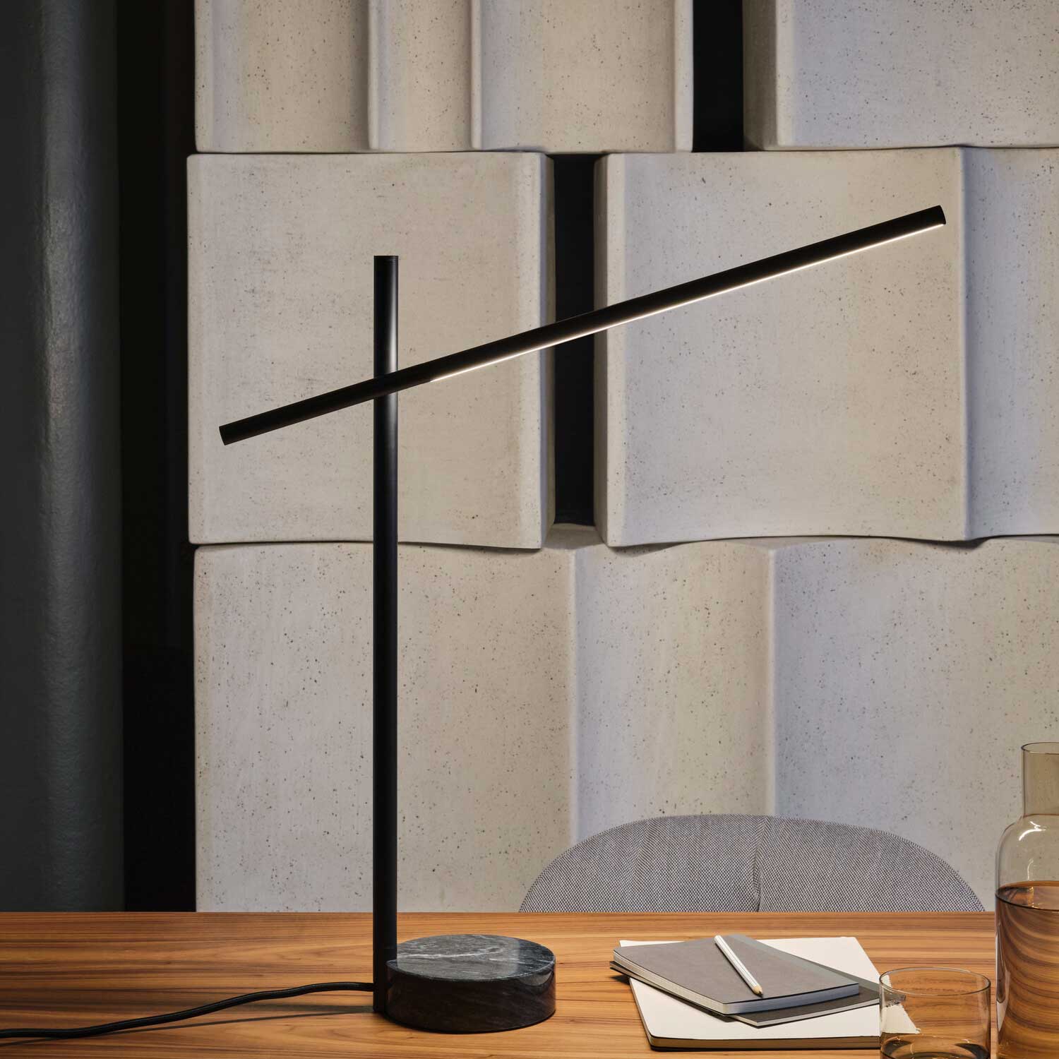 Tubs - Lampe de bureau LED design minimaliste