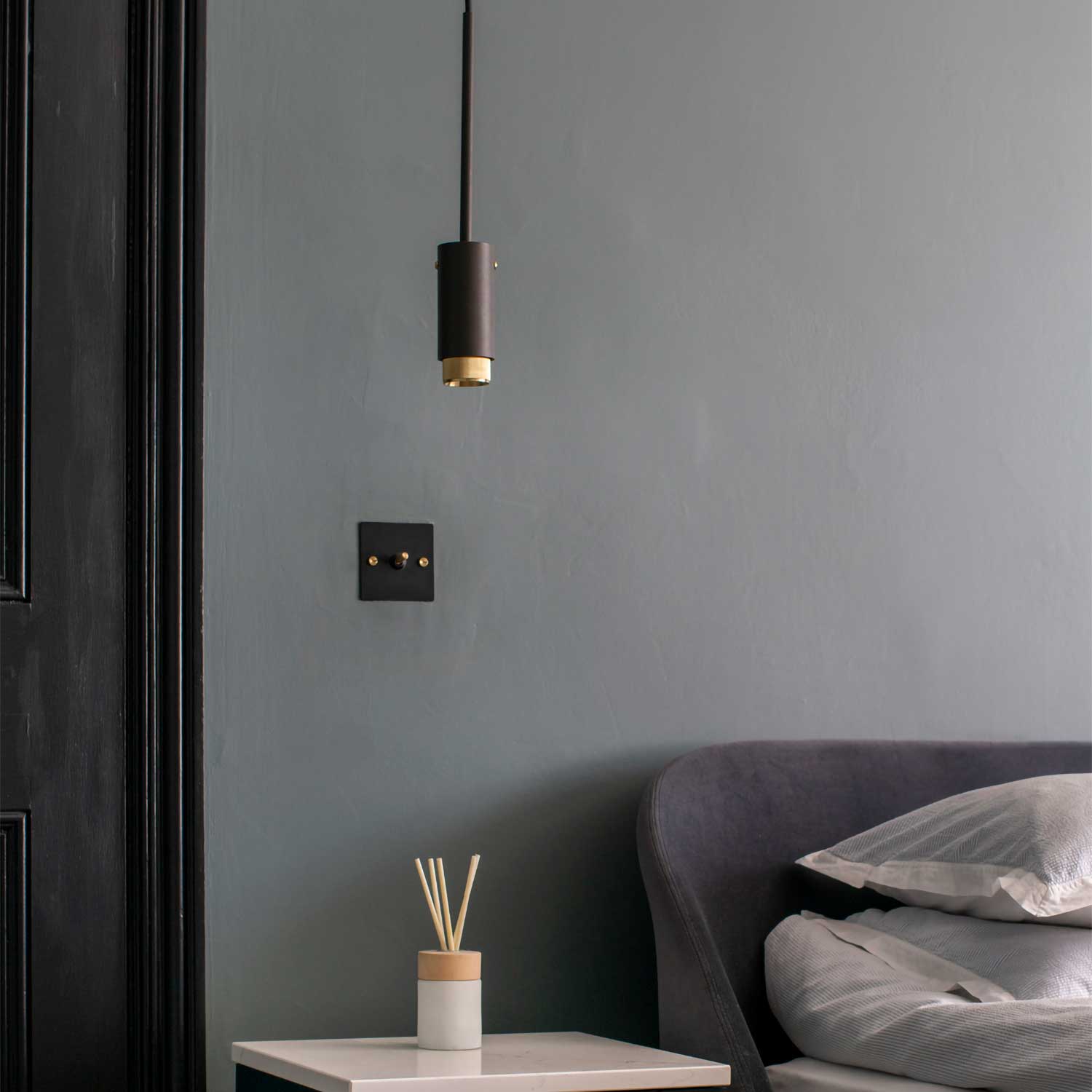 Exhaust Pendant Linear - Petit lustre en acier design pour cuisine