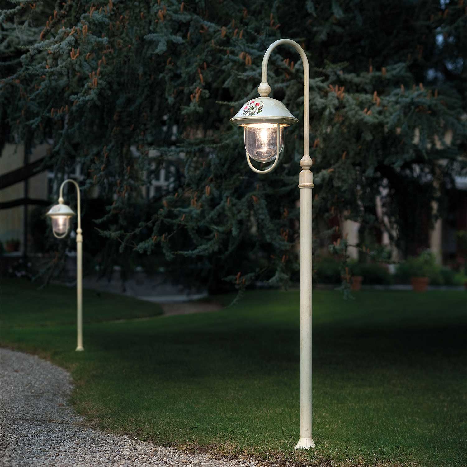 Bari - Lampadaire blanc extérieur style shabby chic