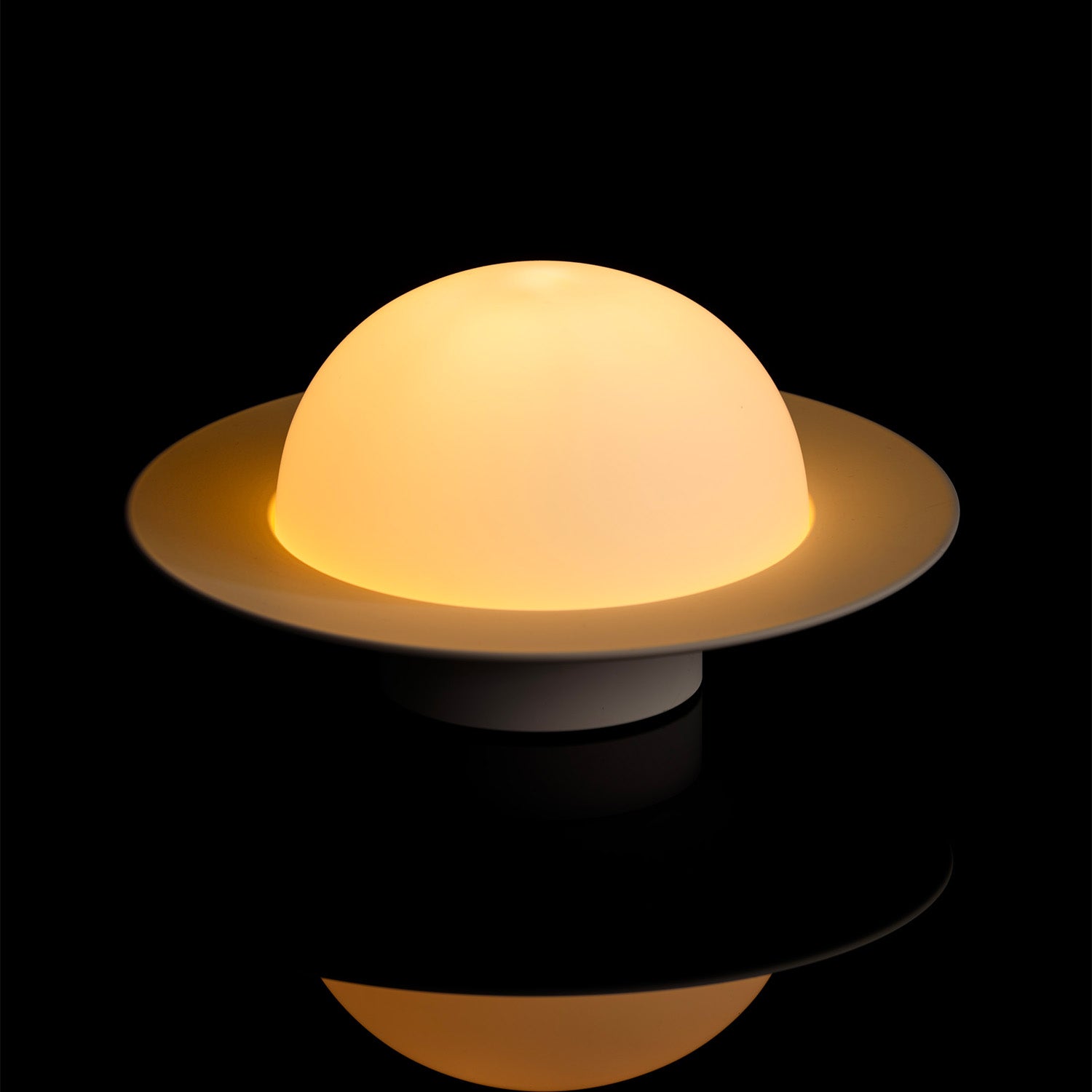 ALLEY – Design- und farbenfrohe tellerförmige Nachttischlampe