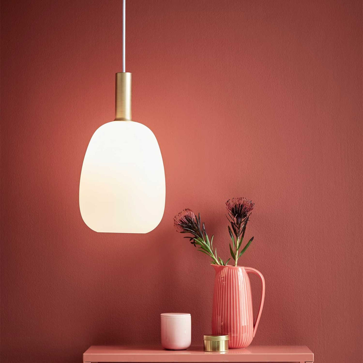 Alton - Suspension en verre soufflé opalin ou fumé et métal, style Art déco