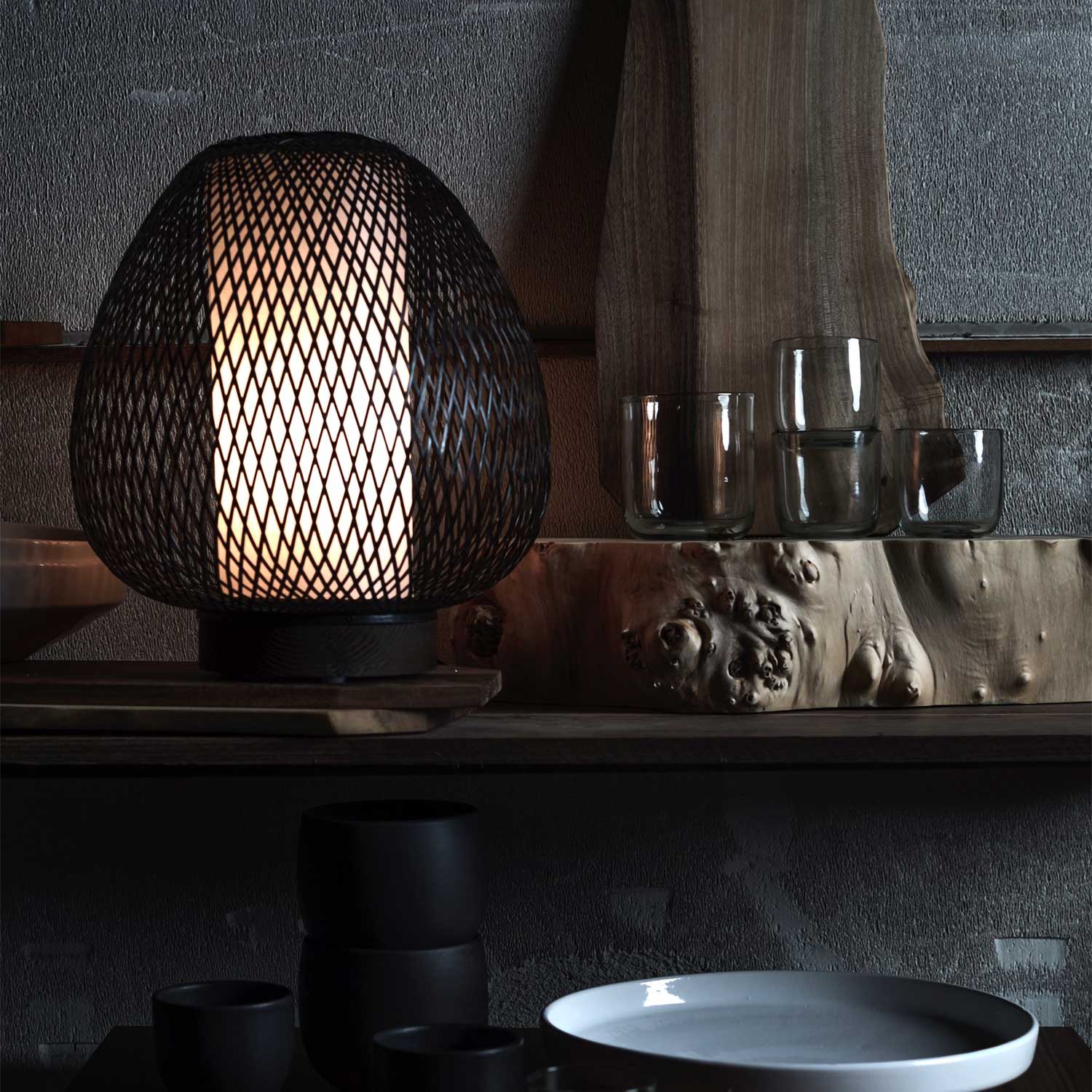 TWIGGY AW - Lampe de chevet forme oeuf bambou tressé