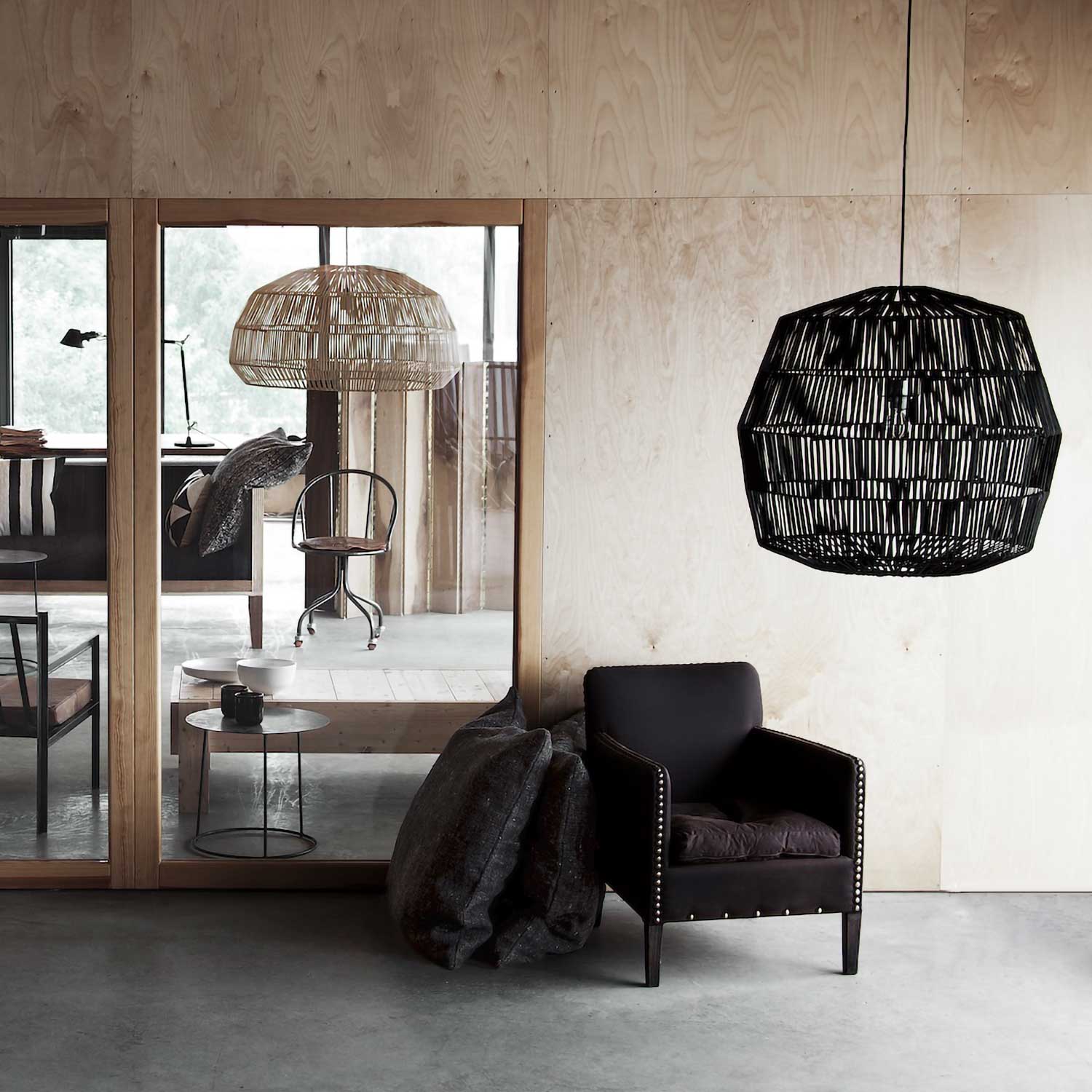NAMA 5 - Suspension bohème en rotin naturel ou noir