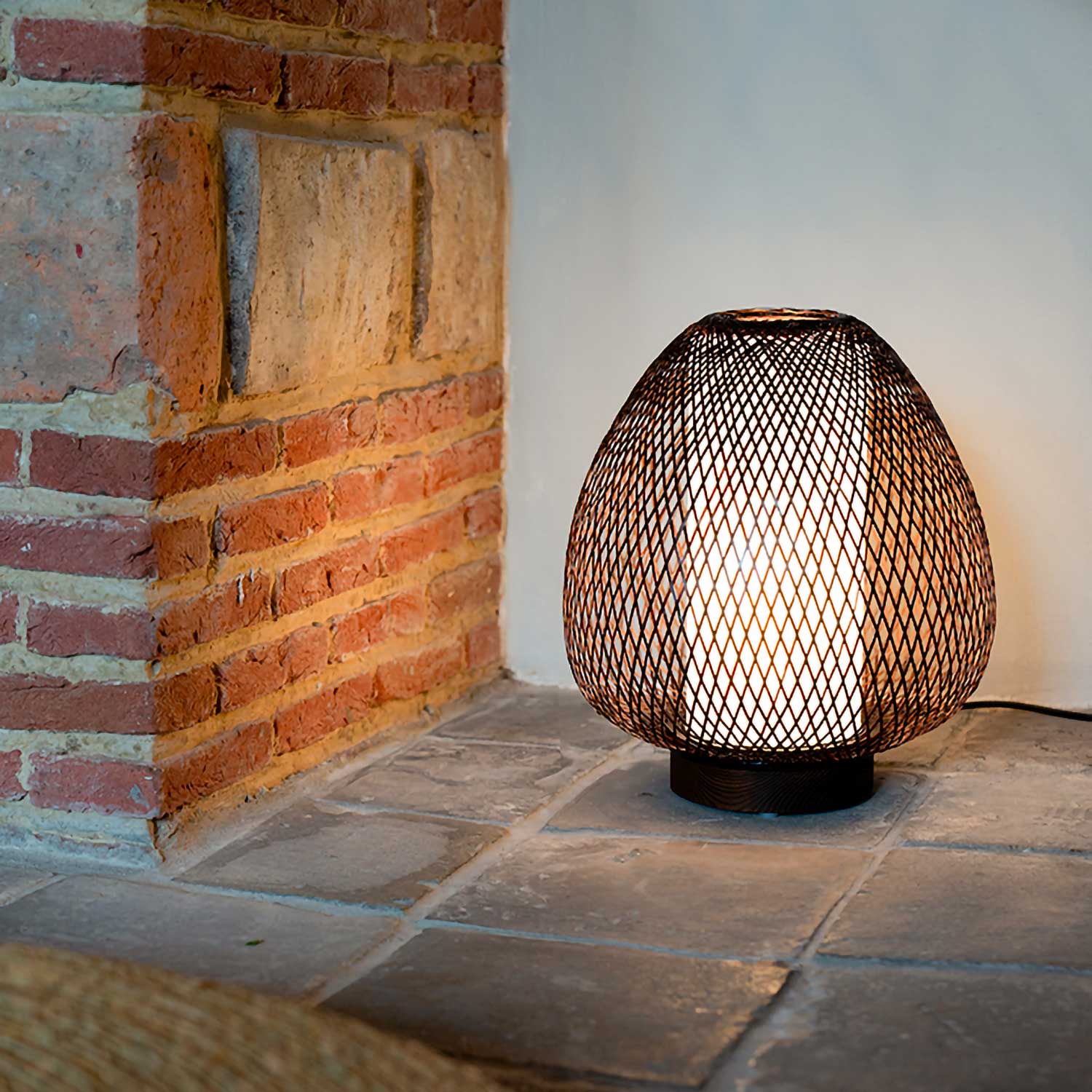 TWIGGY AW - Lampe de chevet forme oeuf bambou tressé