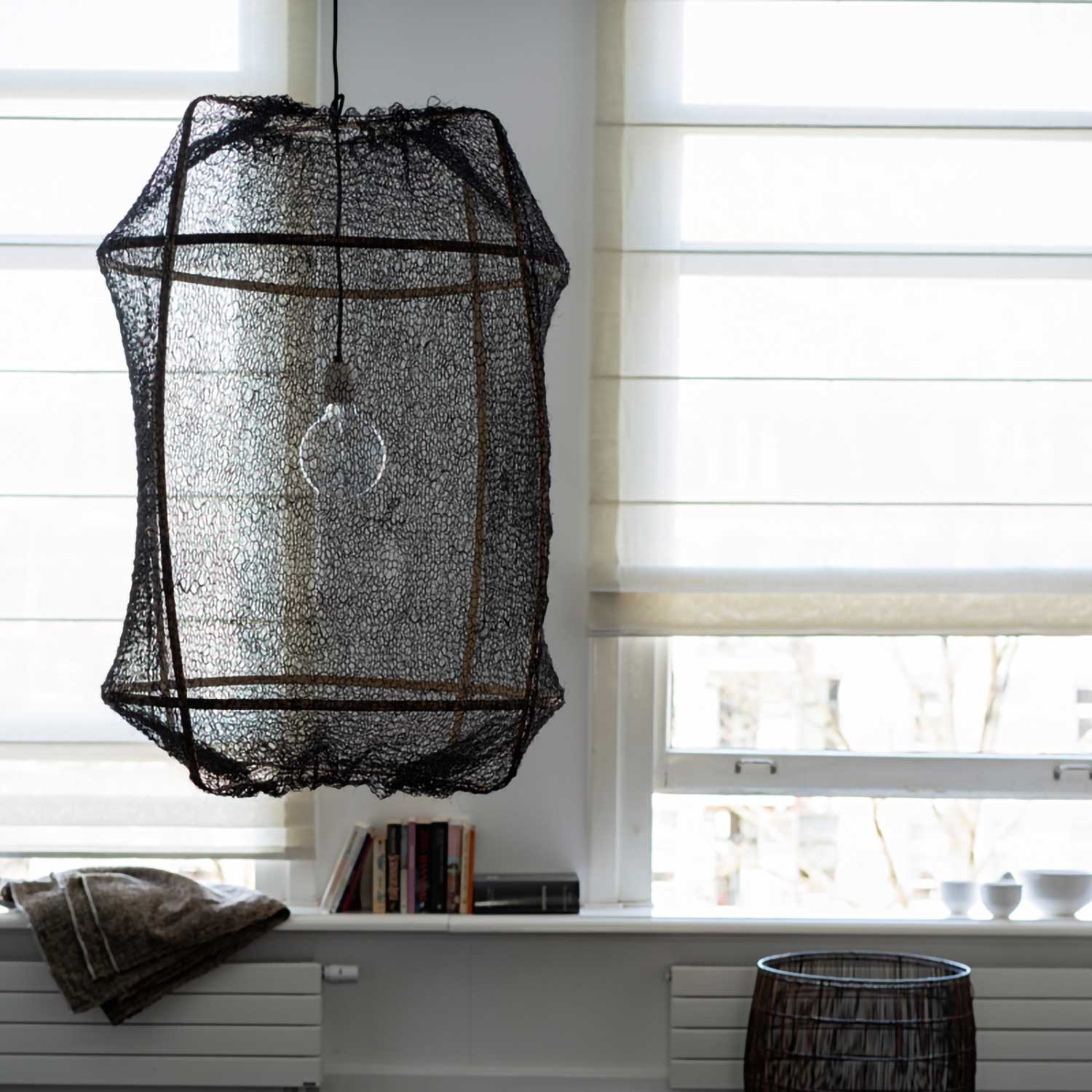 Z5 - Suspension cage en bambou noir et tissu blanc, beige, gris ou noir