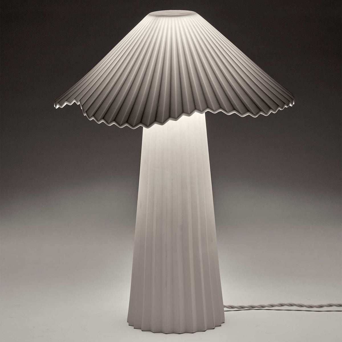 Uala - Lampe à poser en porcelaine fine