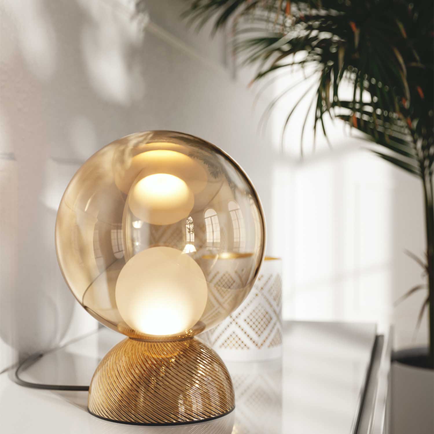 CHARM - Lampe à poser luxueuse en verre sablé design