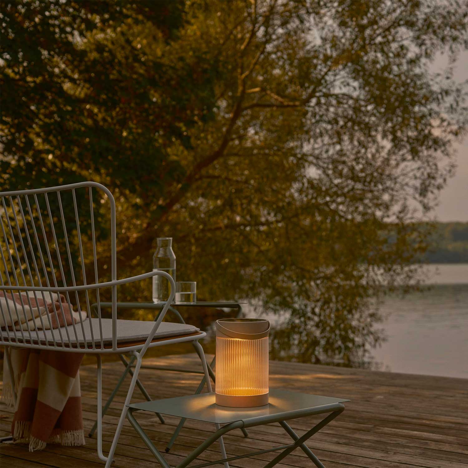 Coupar - Lámpara nómada LED solar para mesa exterior