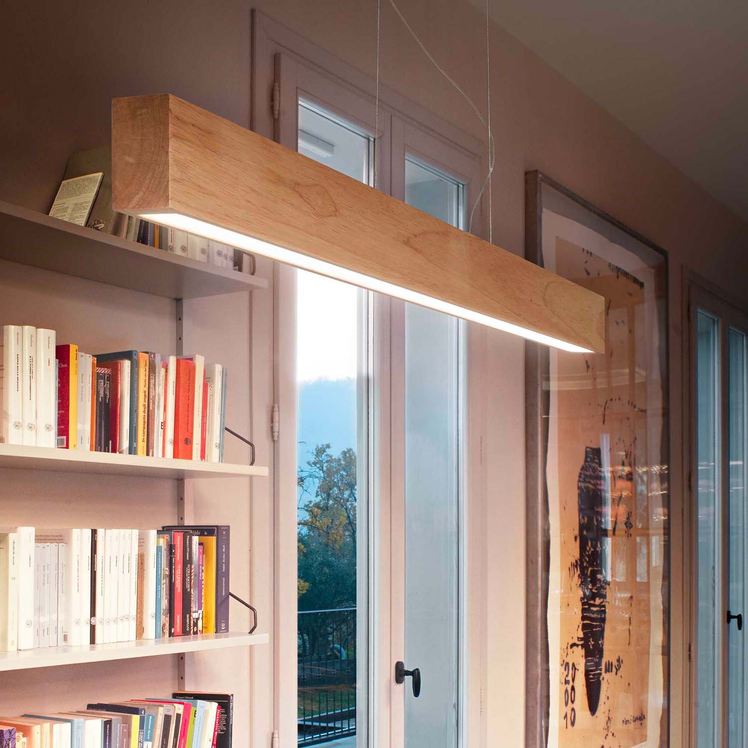CRAFT – Integrierte lineare LED-Pendelleuchte aus Holz