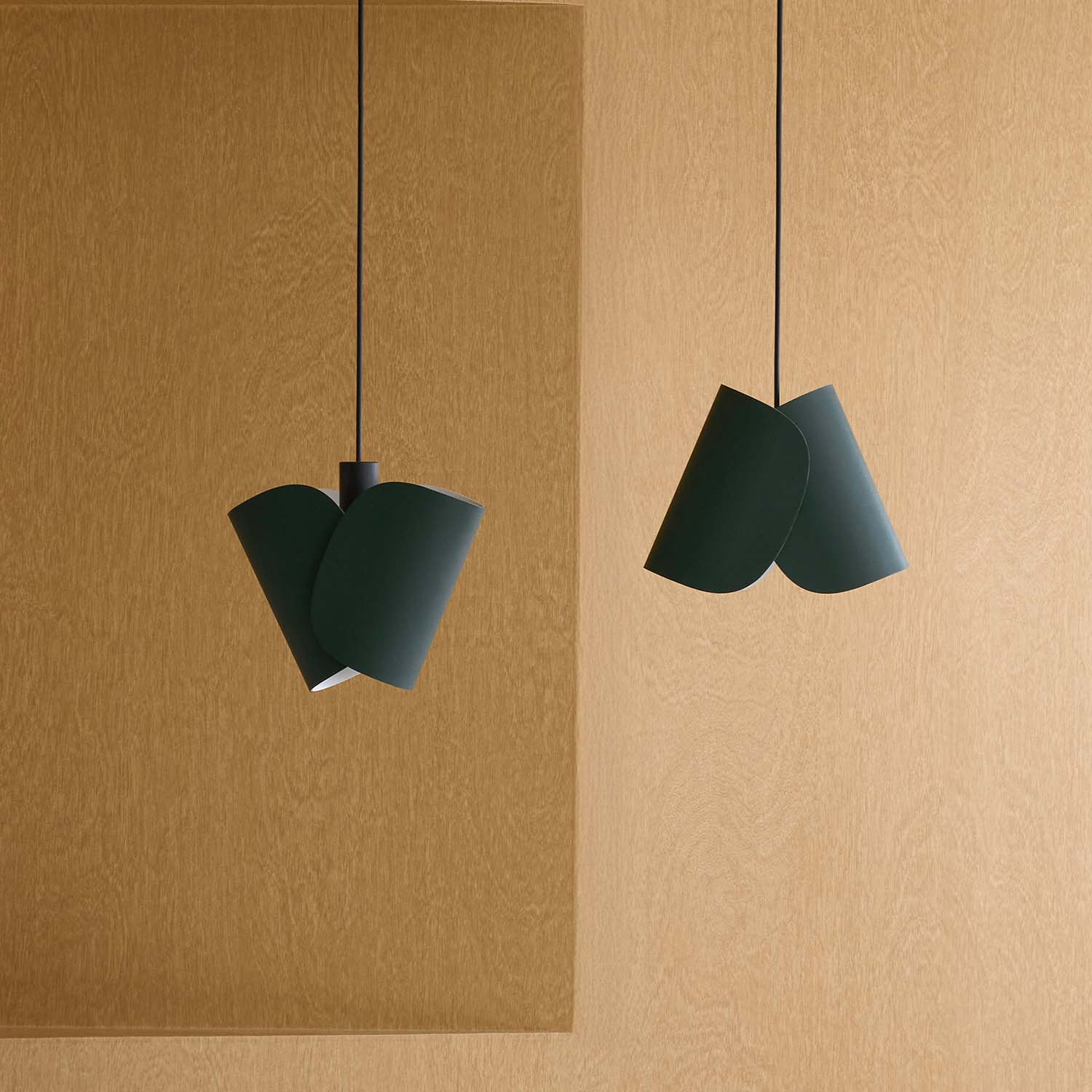 FLIP - Reversible vegan leather pendant light