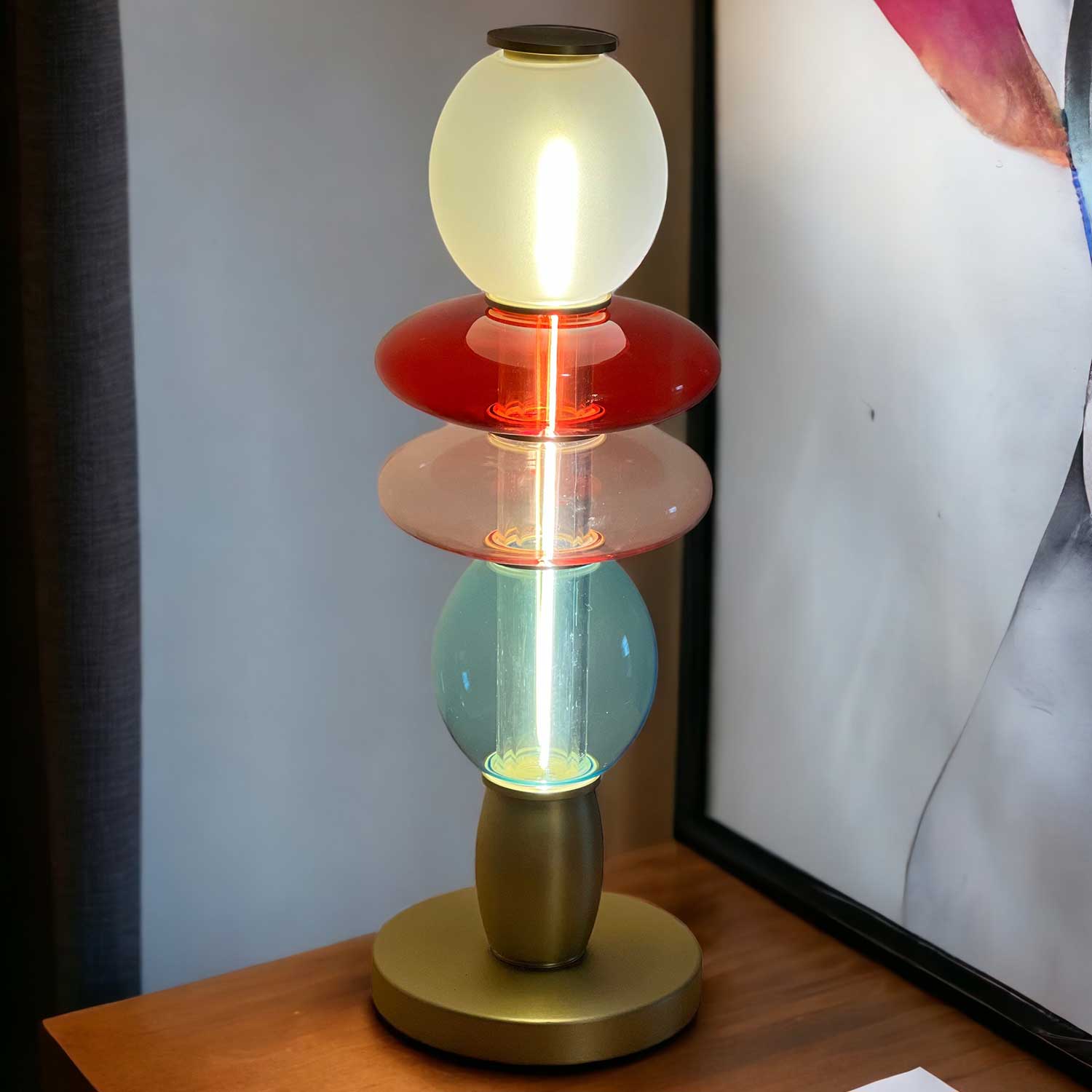 Léonor - Lampe de salon LED en verre design coloré